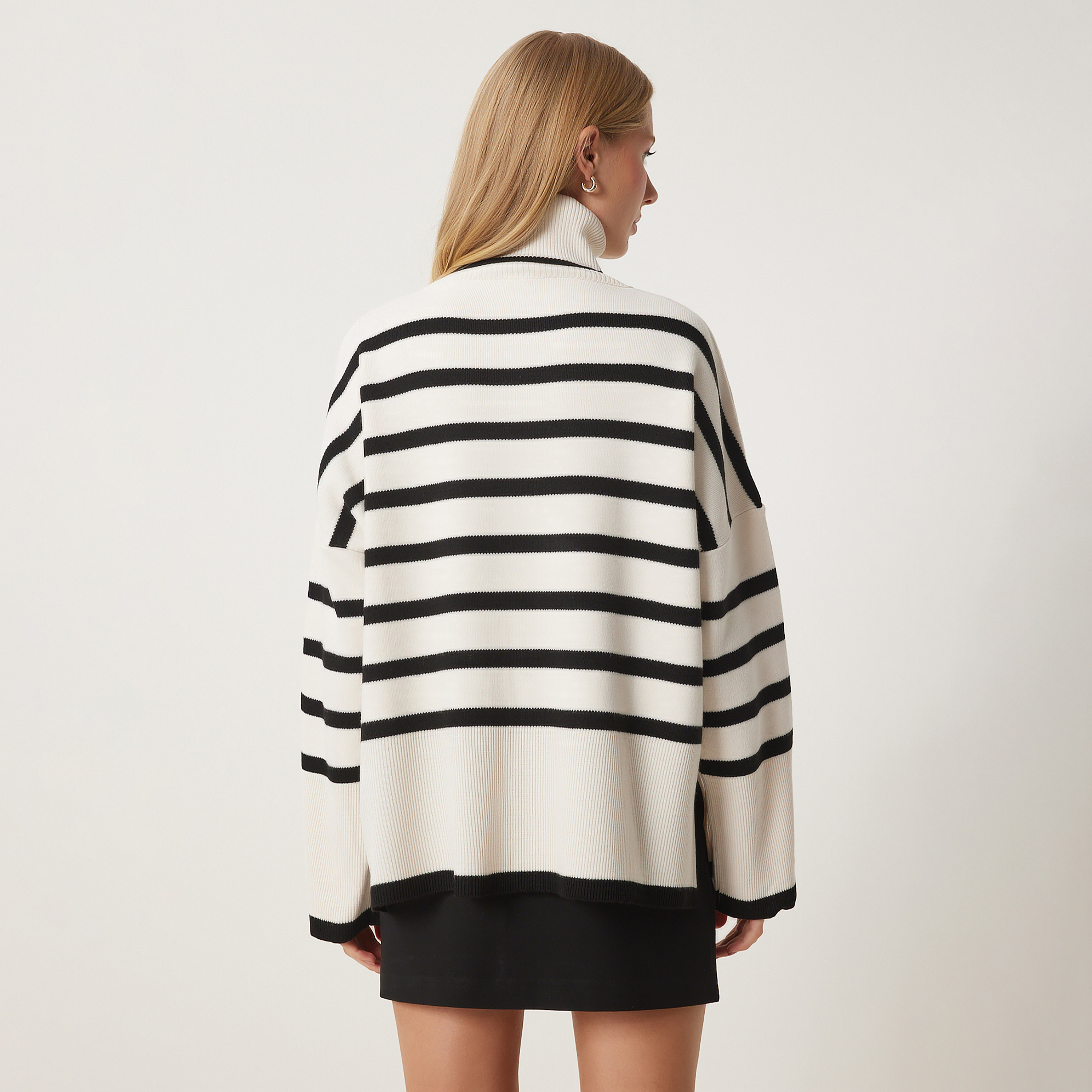 سعادة إسطنبول سترة نسائية مخطط بياقة عالية بيضاء بأكمام منخفضة-women-clothing-cardigansandjumpers-jumpers-image-2