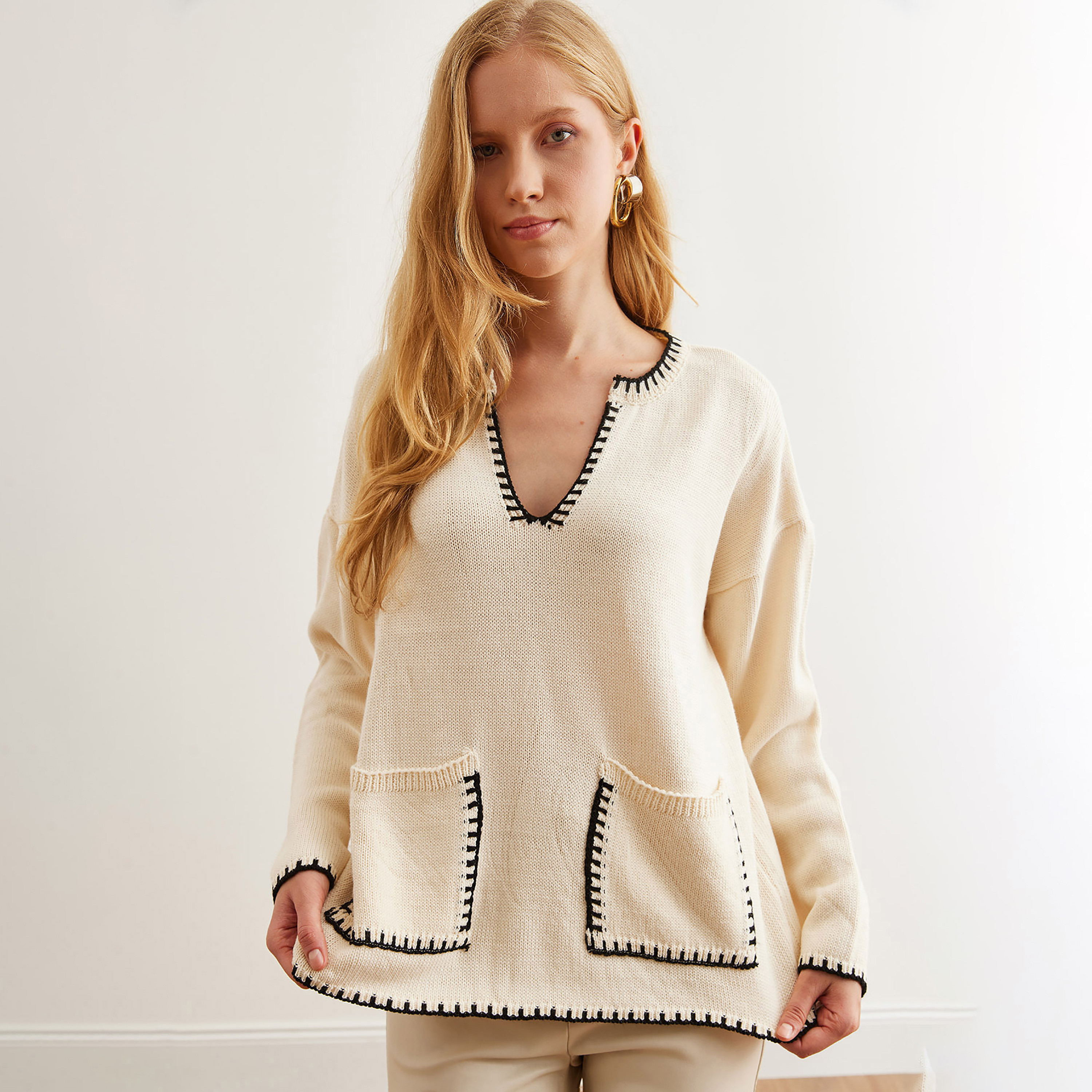 كنزة نسائي محبوك بأكمام منسدلة باللون الكريمي من أولالوك-women-clothing-cardigansandjumpers-jumpers-image-4