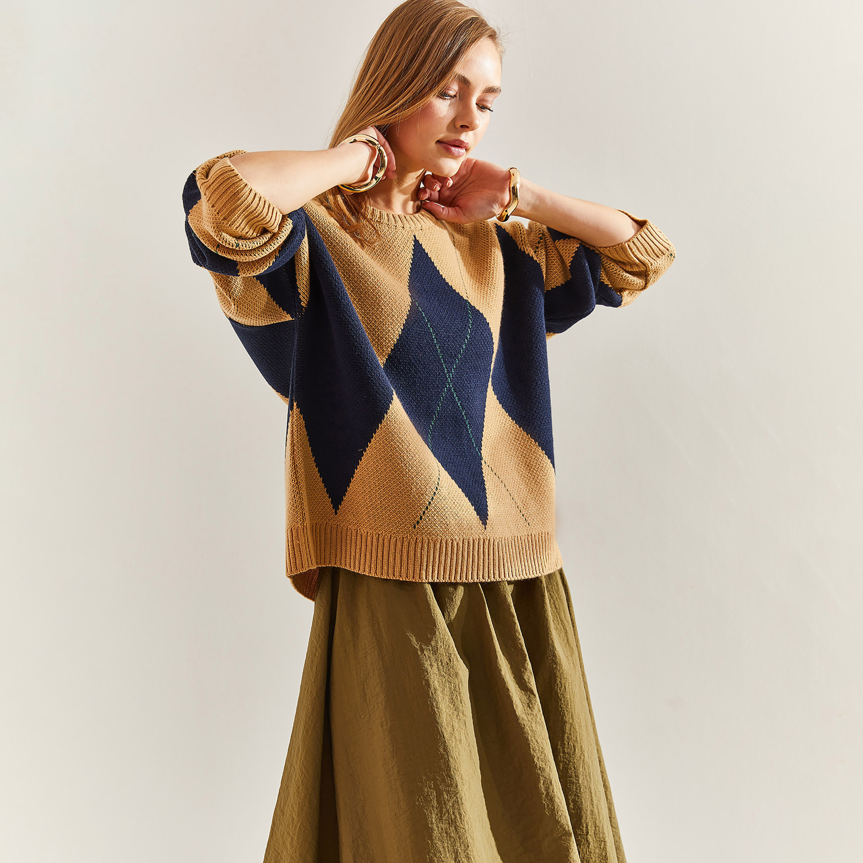 Bianco Lucci Brown Argyle Dropped Sleeves Women's Sweater-women-clothing-cardigansandjumpers-jumpers-image-2