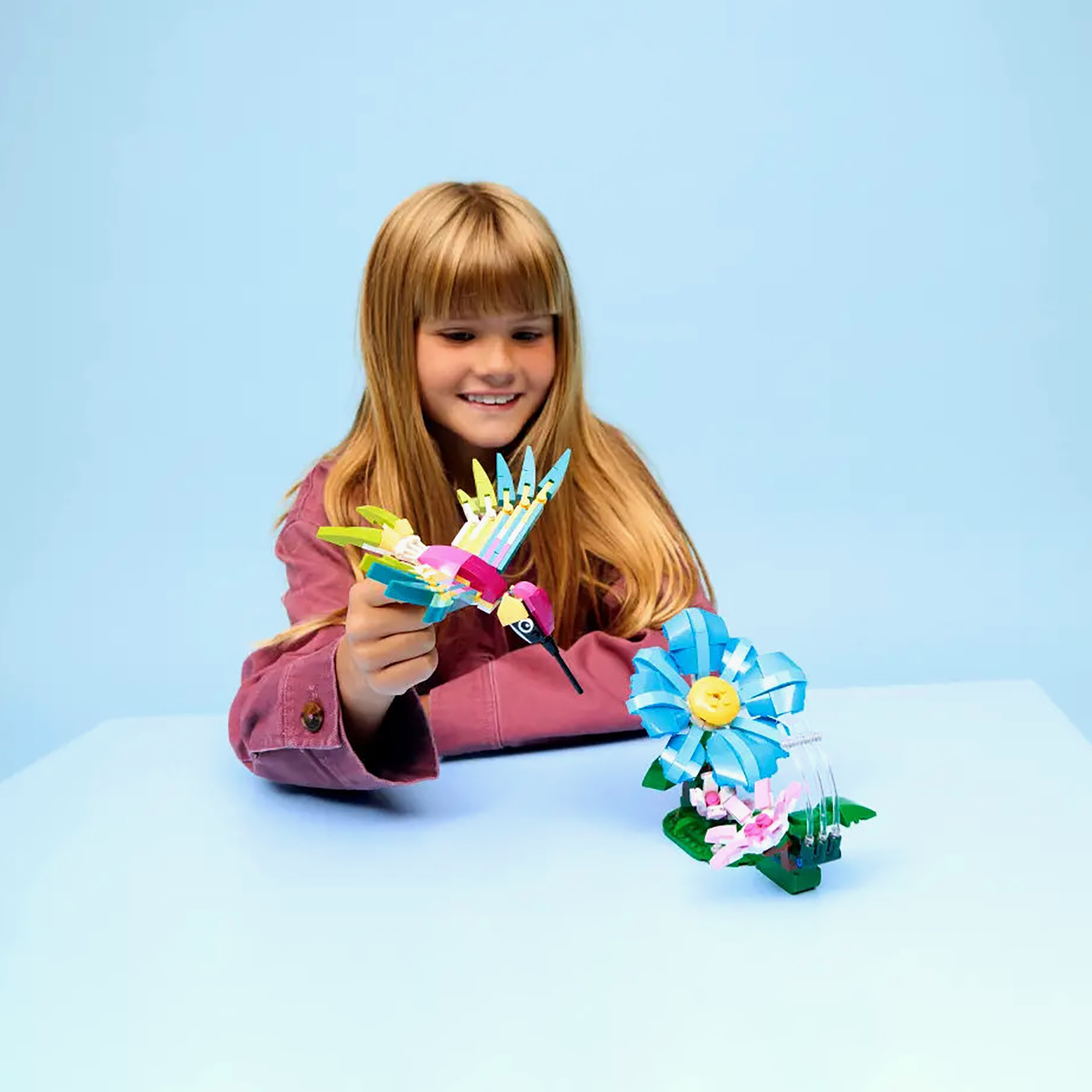 LEGO Creator 3 in1 Wild Animals: Colourful Hummingbird Decor 31384-toys-buildingblocks-blocks-image-2