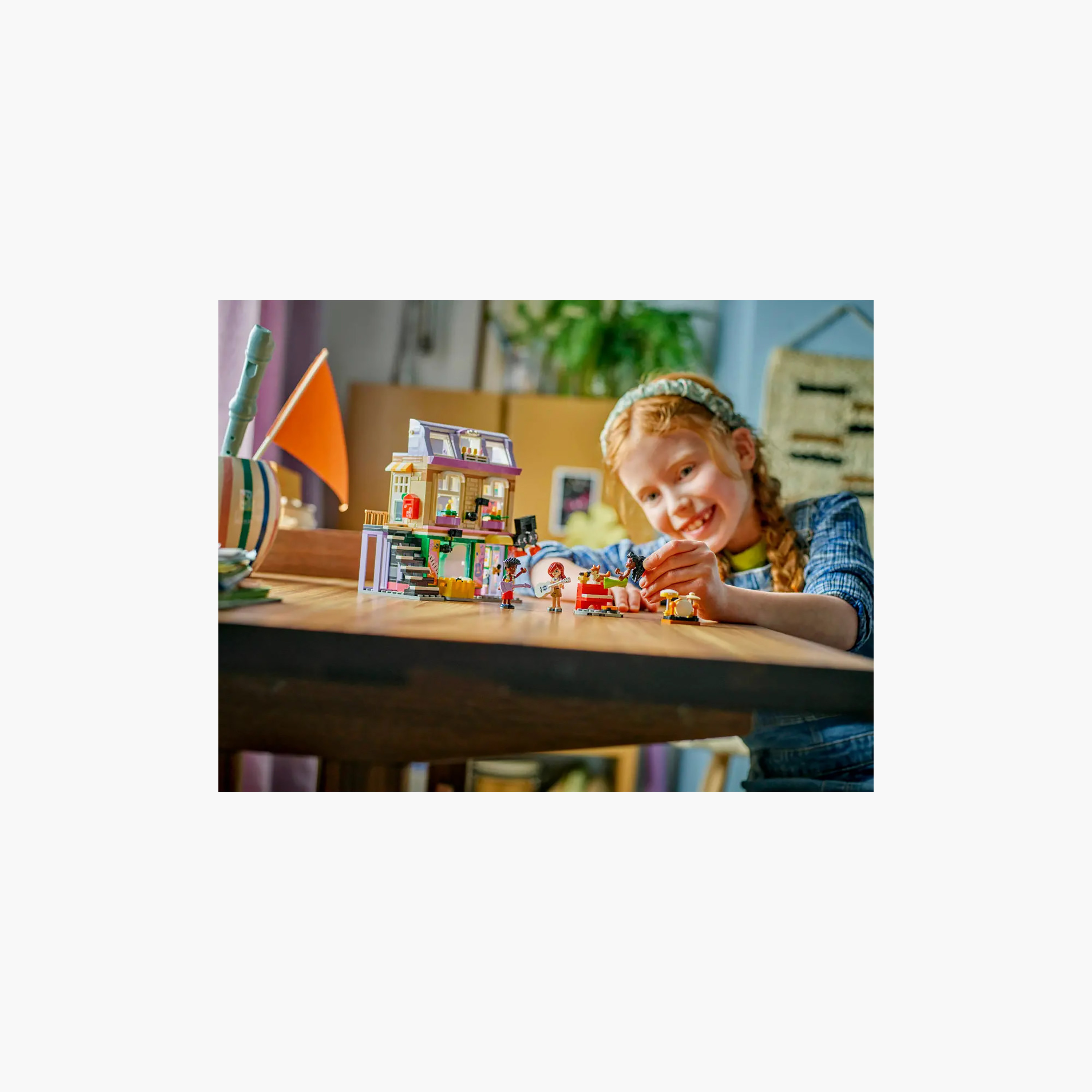 طقم بناء متجر موسيقى وشقة للعب التخيلي فريندز 42653 من ليغو-toys-buildingblocks-blocks-image-11