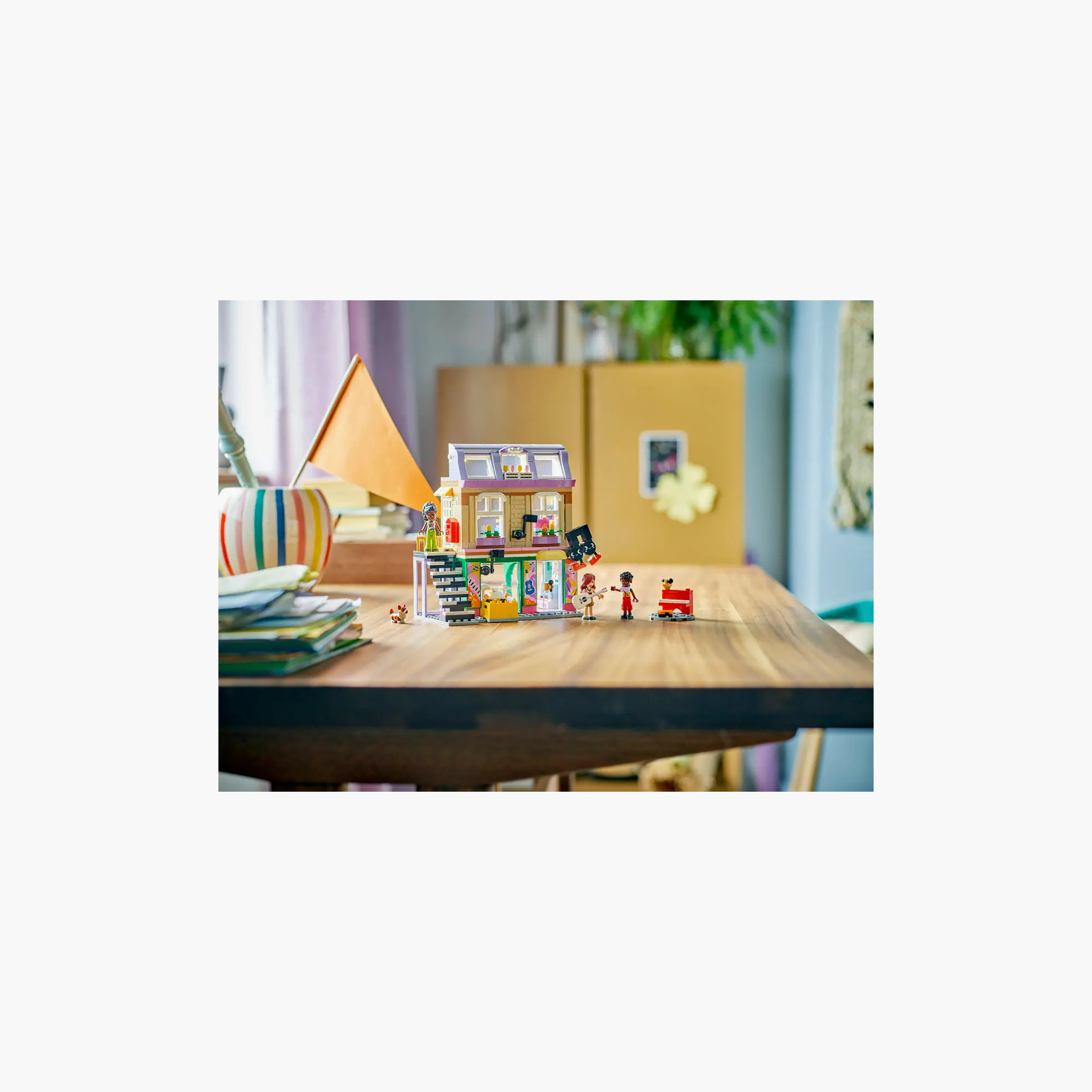 طقم بناء متجر موسيقى وشقة للعب التخيلي فريندز 42653 من ليغو-toys-buildingblocks-blocks-image-2