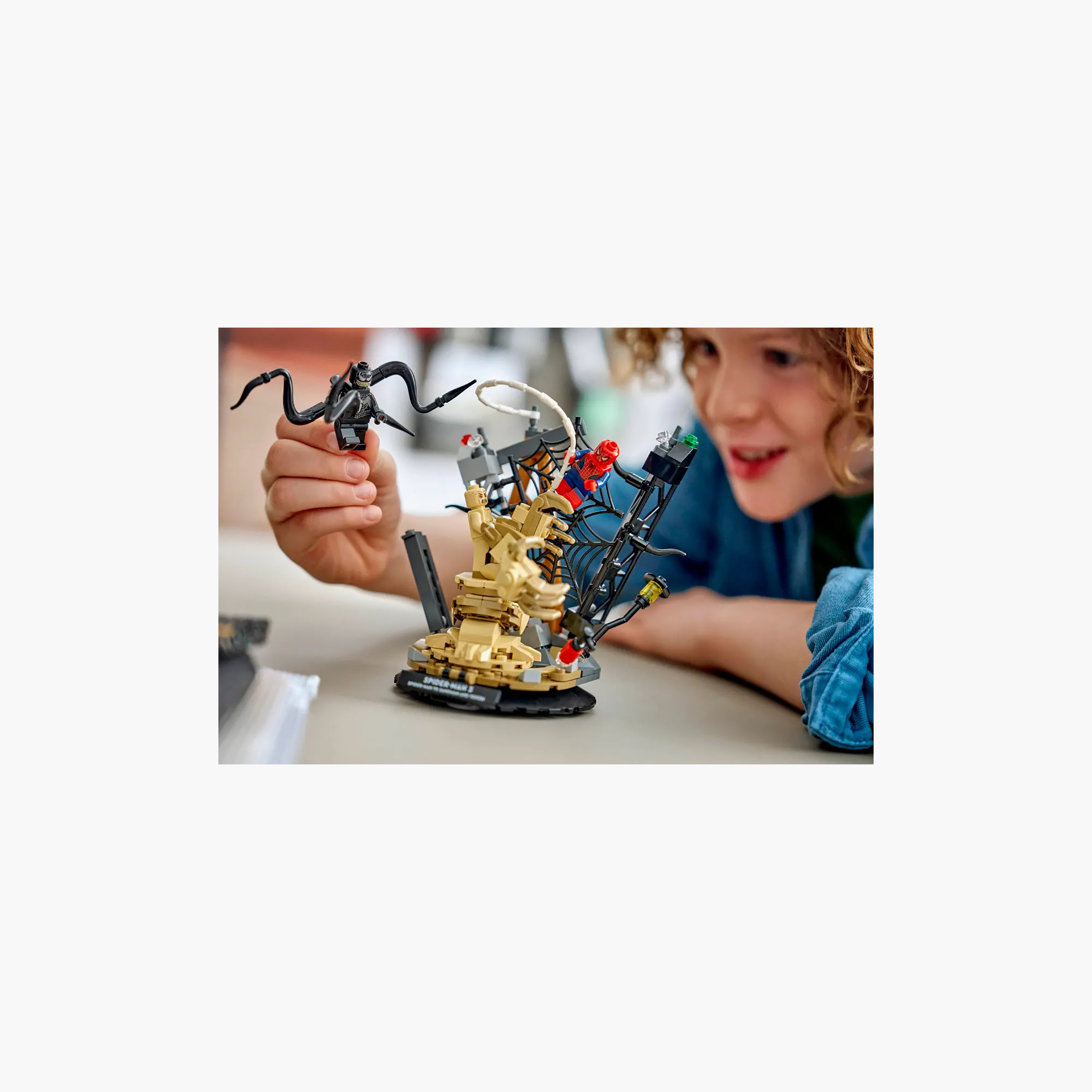 LEGO ǀ Marvel Epic Battle: Spider-Man vs. Sandman 76334-toys-buildingblocks-blocks-image-5