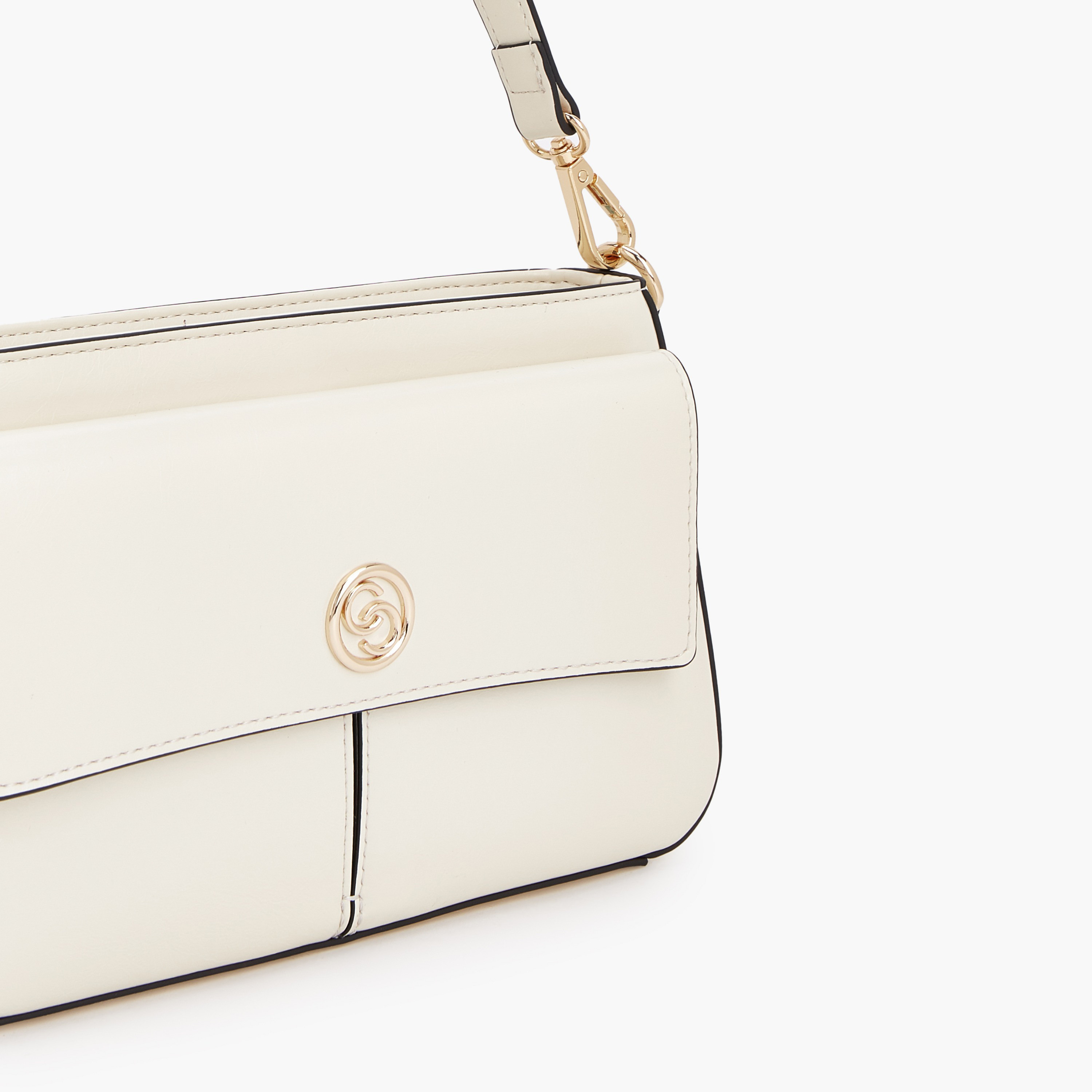 شنطة كروس بودي بحزام قابل للفصل وتفاصيل الشعار من سيليست-women-bagsandwallets-handbags-image-3