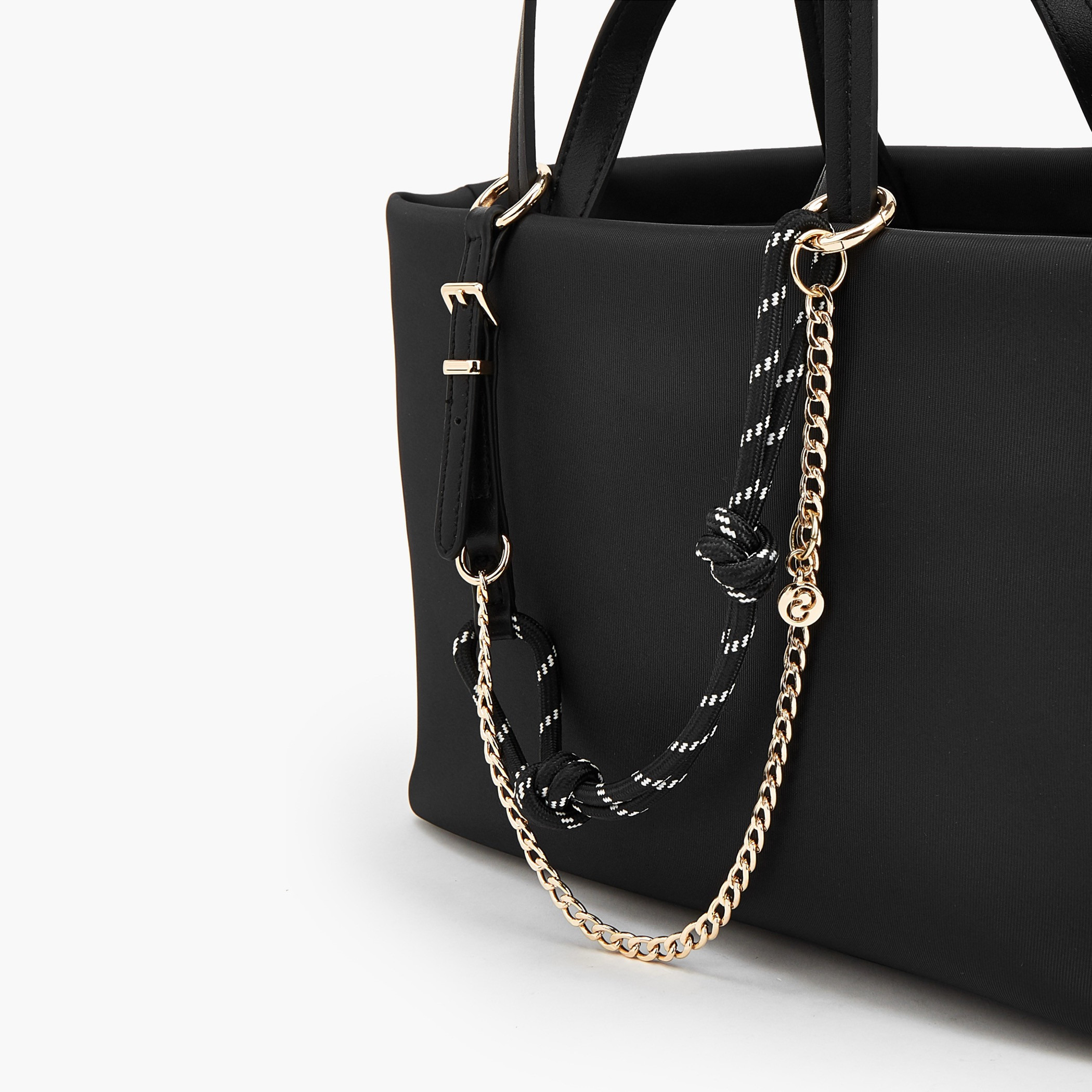 شنطة توتي بتفاصيل سلسلة ومقبض مزدوج من سيليست-women-bagsandwallets-handbags-image-5