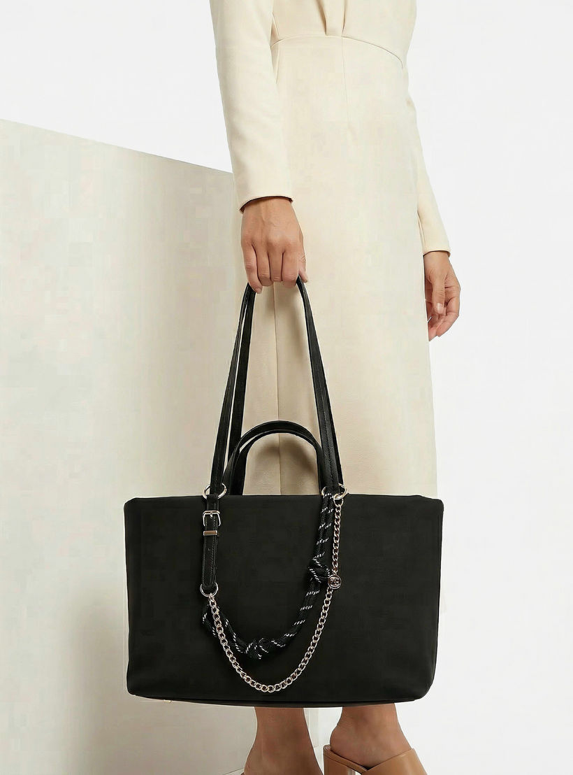 شنطة توتي بتفاصيل سلسلة ومقبض مزدوج من سيليست-women-bagsandwallets-handbags-image-8