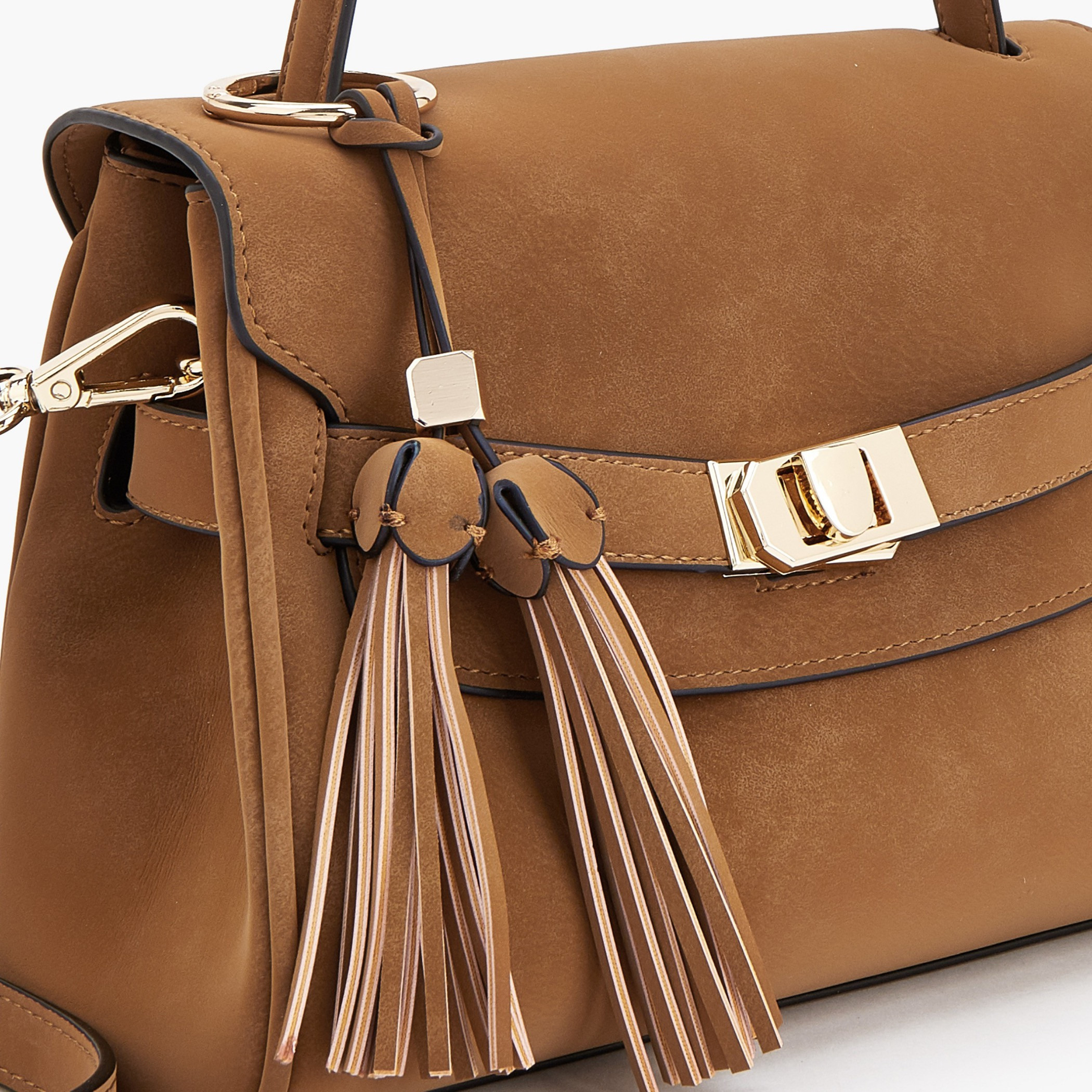شنطة ساتشيل بدلاية شراشيب ونقوش مونوجرام بارزة الملمس من سيليست-women-bagsandwallets-handbags-image-4