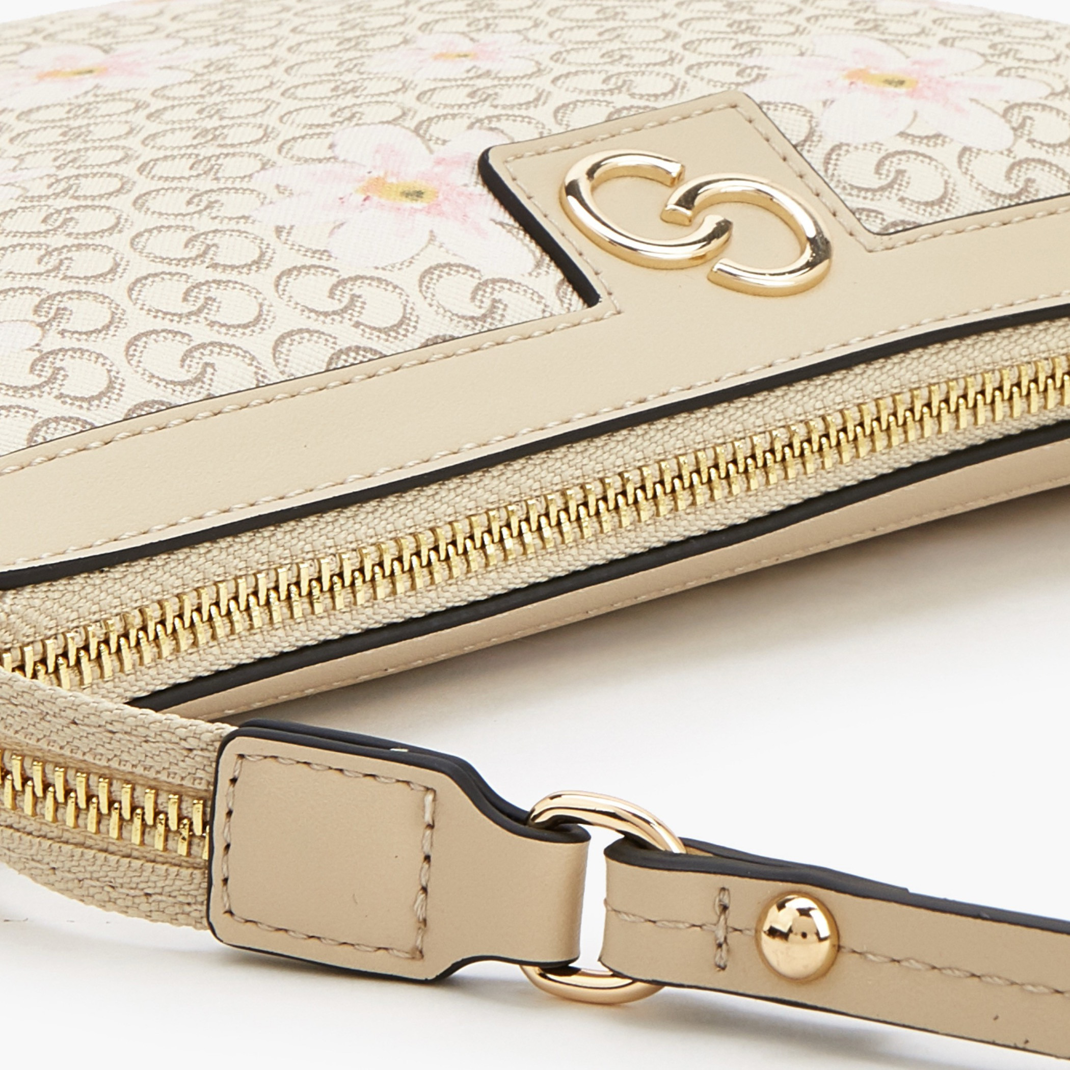 شنطة كتف بطبعات مونوجرام ومقبض حزام من سيليست-women-bagsandwallets-handbags-image-6