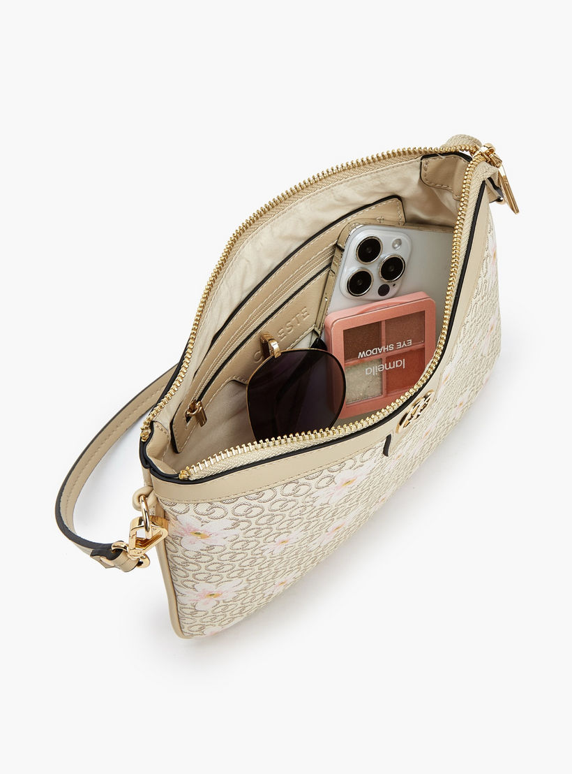 شنطة كتف بطبعات مونوجرام ومقبض حزام من سيليست-women-bagsandwallets-handbags-image-7