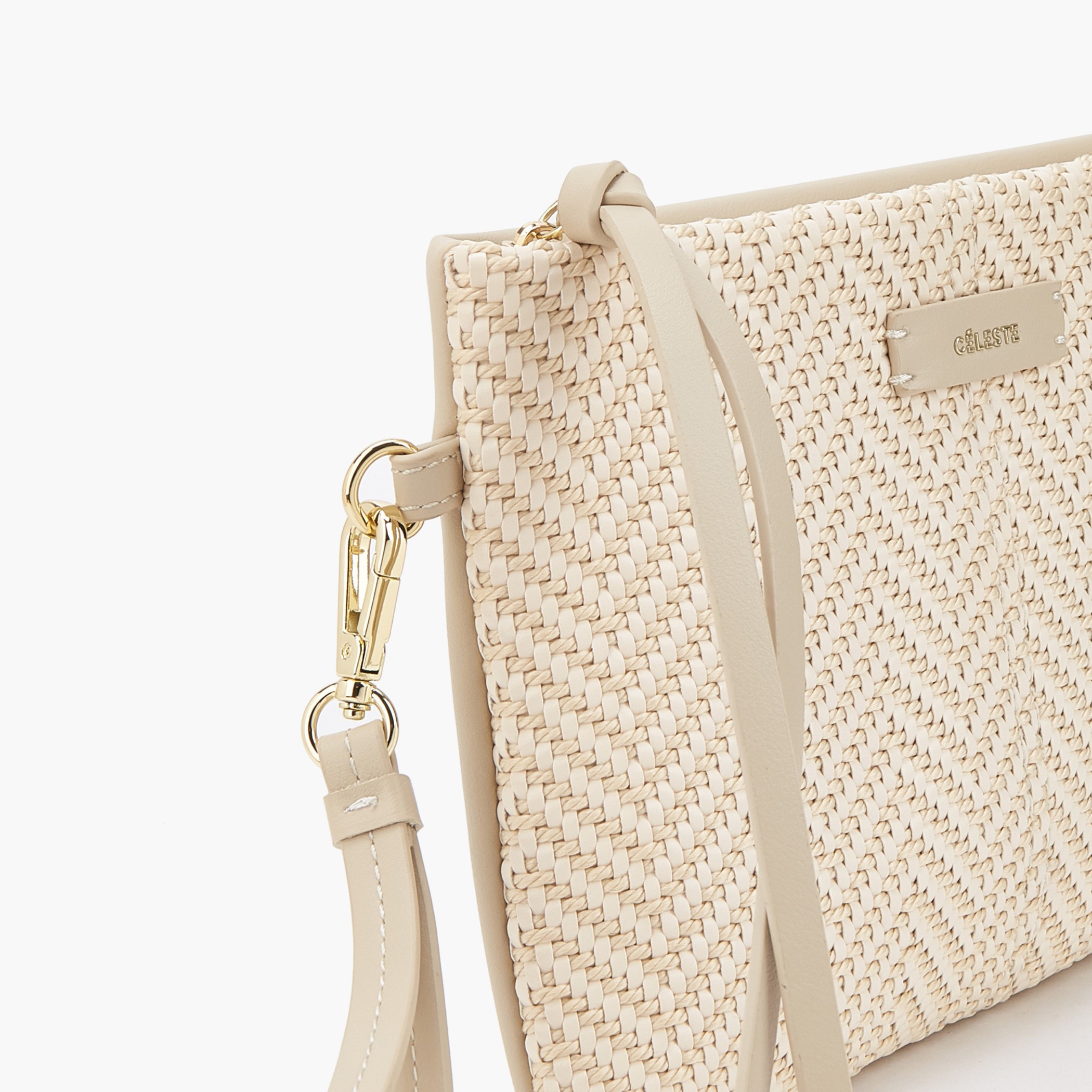 شنطة كلاتش بارزة الملمس بحزام معصم من سيليست-women-bagsandwallets-handbags-image-3
