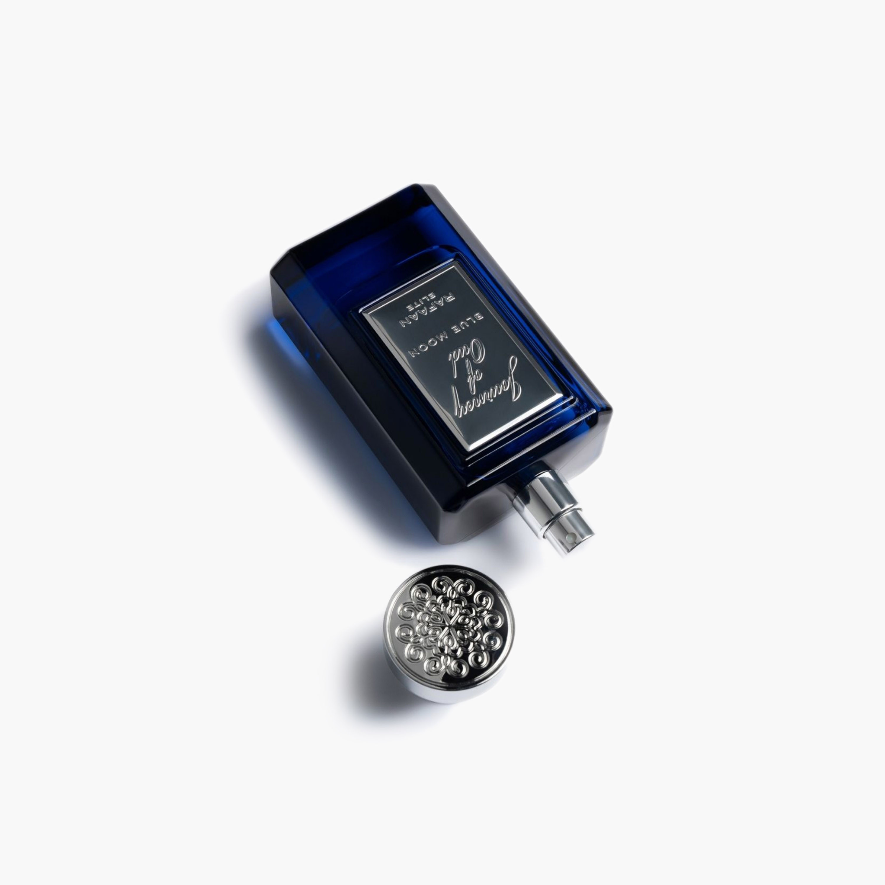 La Parfum Galleria Blue Moon Oud Eau de Parfum-beautyandpersonalcare-fragrance-men-image-2