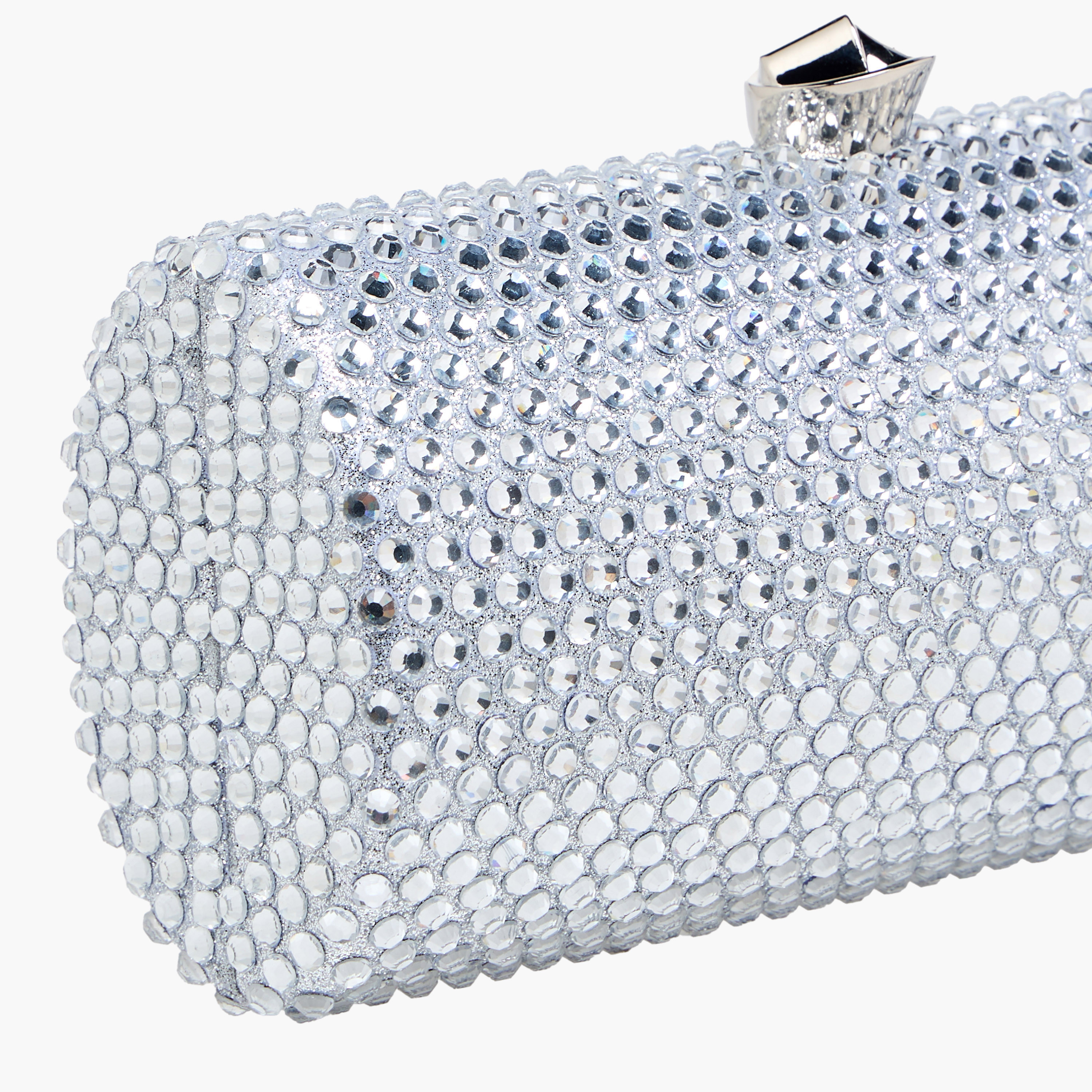 شنطة كلاتش مزينة بحزام سلسلة قابل للفصل من ساشا-women-bagsandwallets-handbags-image-6