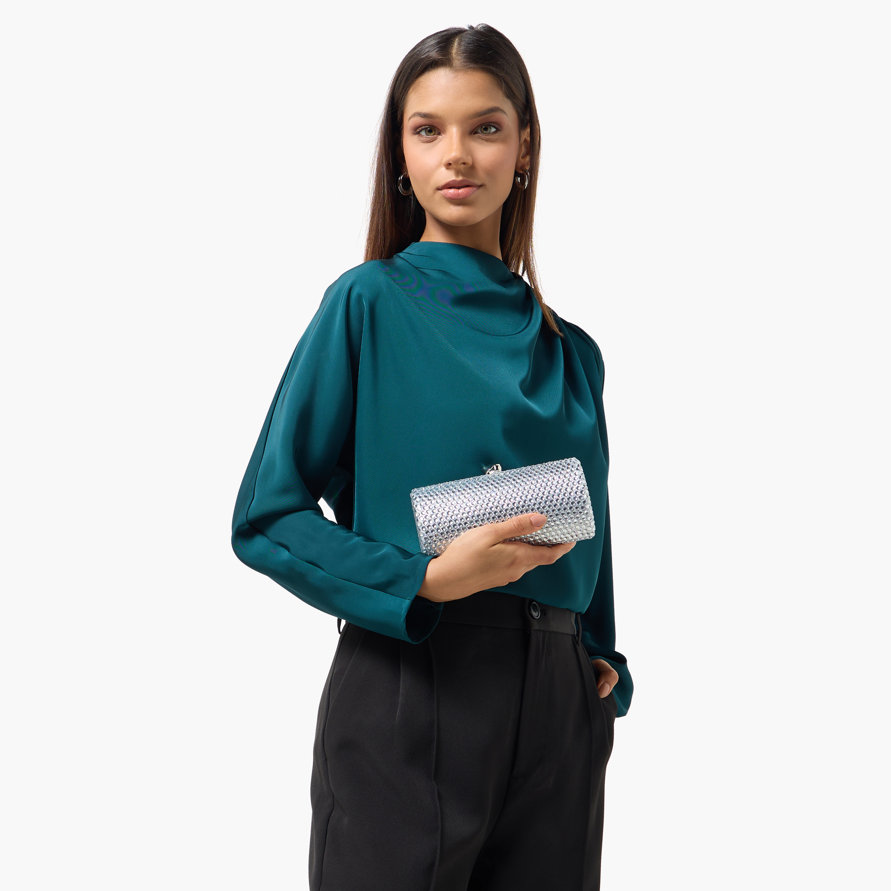 شنطة كلاتش مزينة بحزام سلسلة قابل للفصل من ساشا-women-bagsandwallets-handbags-image-8