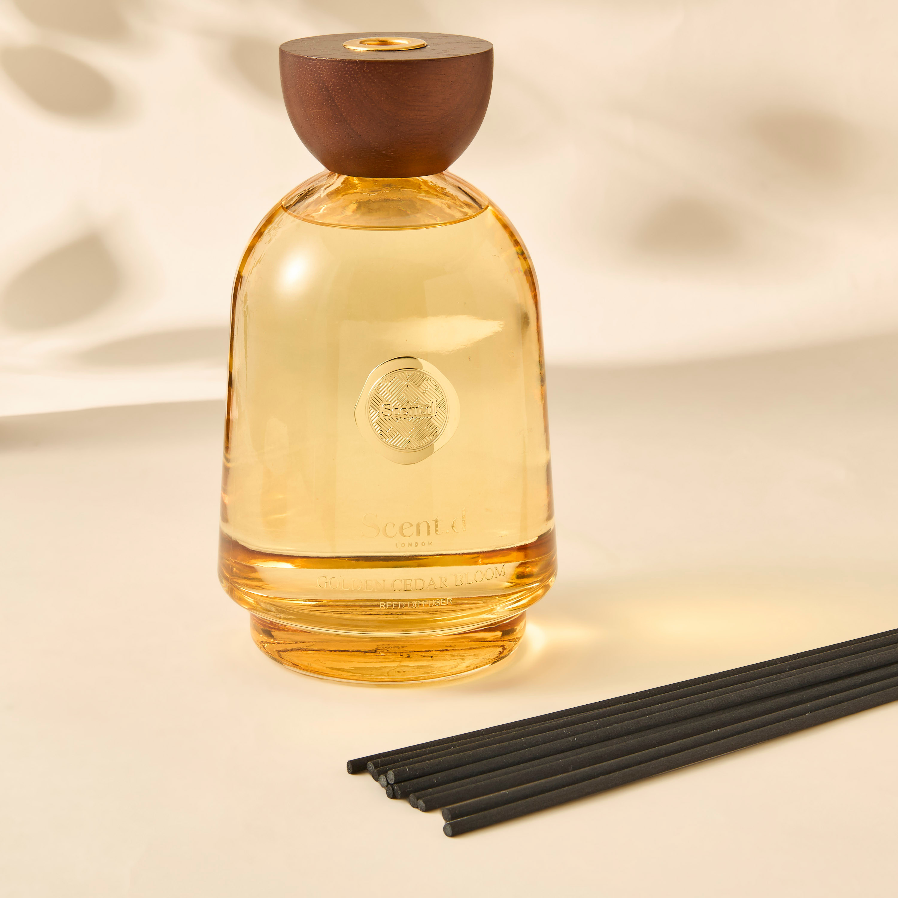 Scent.d London Golden Cedar Bloom Reed Diffuser - 1000 ml-household-homefragrance-reeddiffusers-image-3
