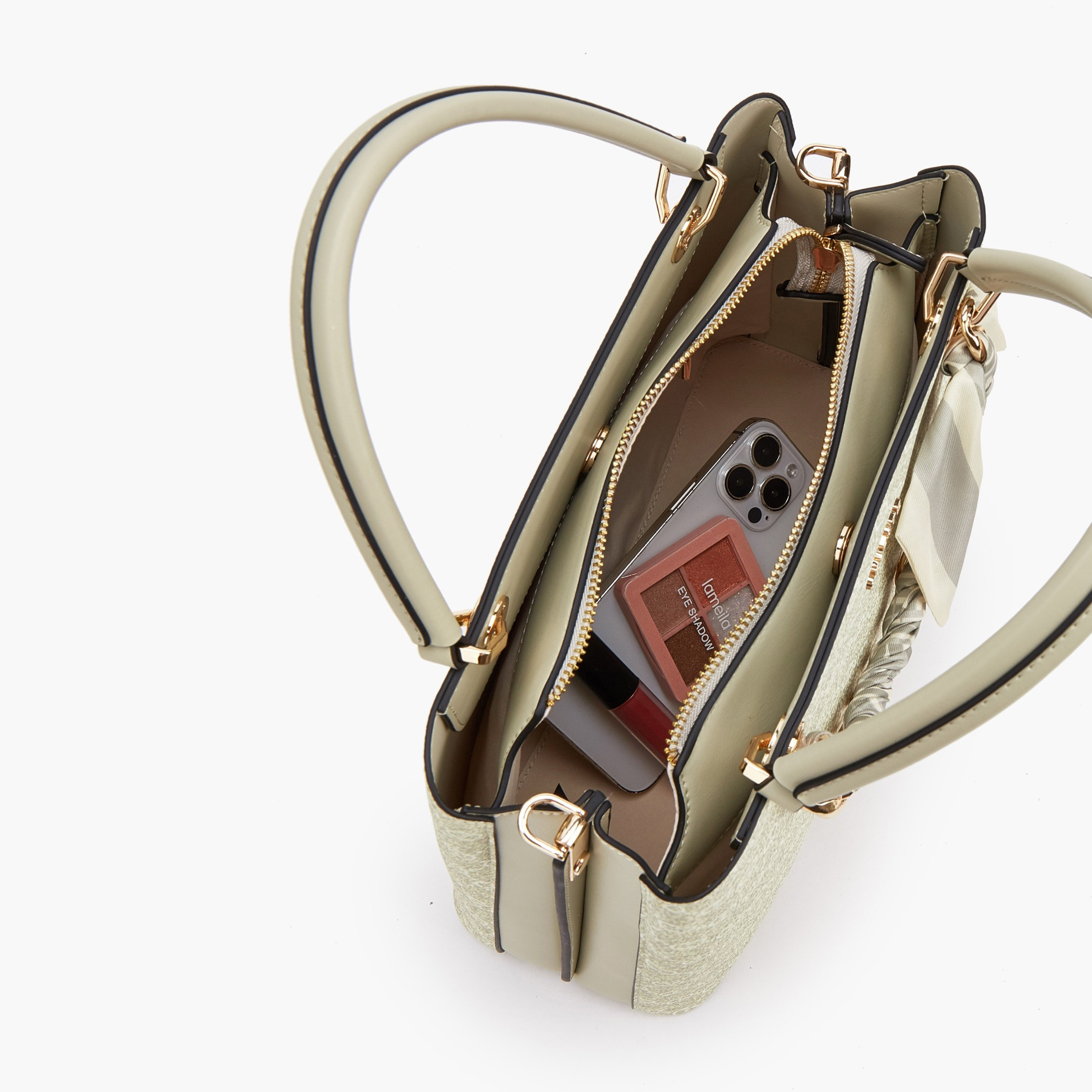 شنطة توتي بطبعات مونوجرام وحزام قابل للفصل من سيليست-women-bagsandwallets-handbags-image-7