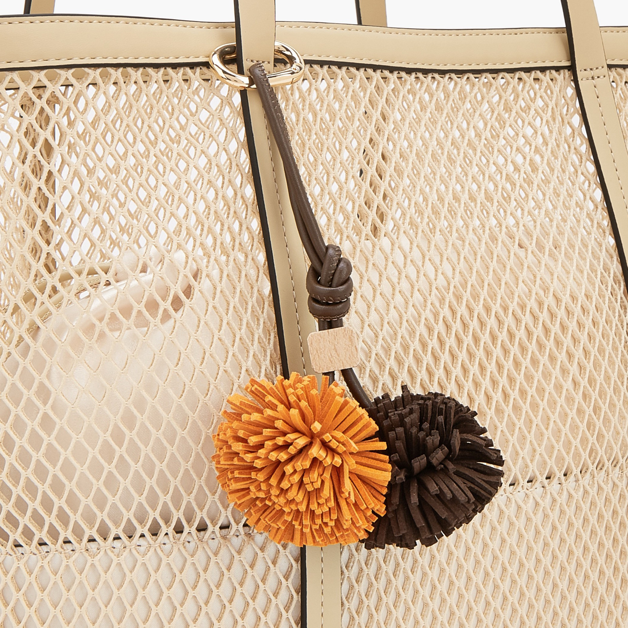 شنطة شوبر بارزة الملمس مع شنطة صغيرة بحزام إغلاق من سيليست-women-bagsandwallets-handbags-image-4