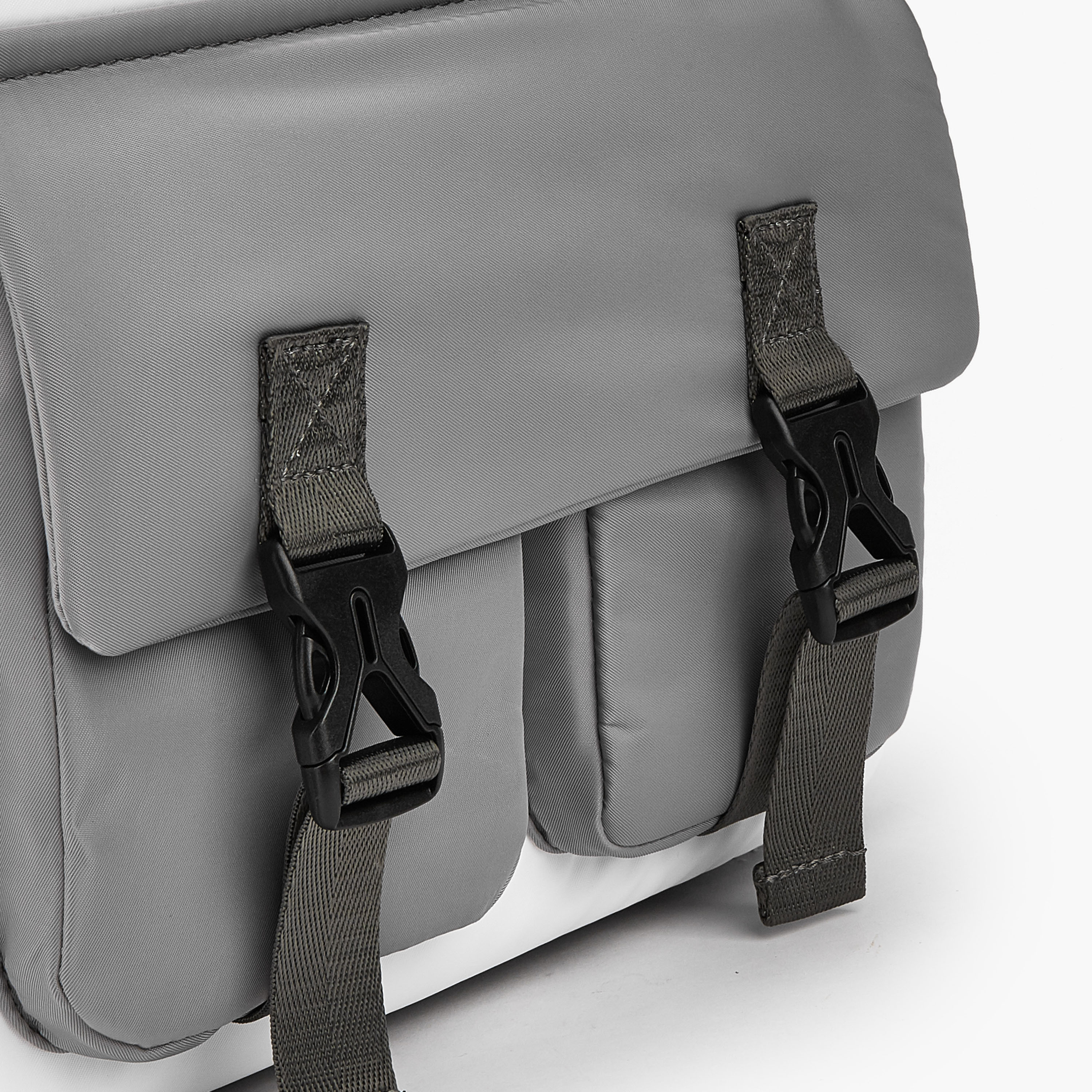 شنطة ظهر قماش سادة بأحزمة قابلة للتعديل من لي كوبر-women-bagsandwallets-backpacks-image-3