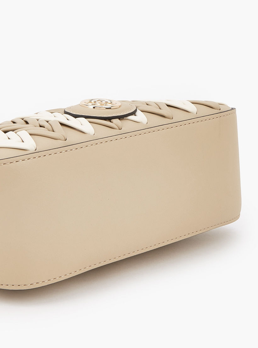 شنطة كروس بودي بتفاصيل مجدولة وسحّاب إغلاق من سيليست-women-bagsandwallets-handbags-image-5