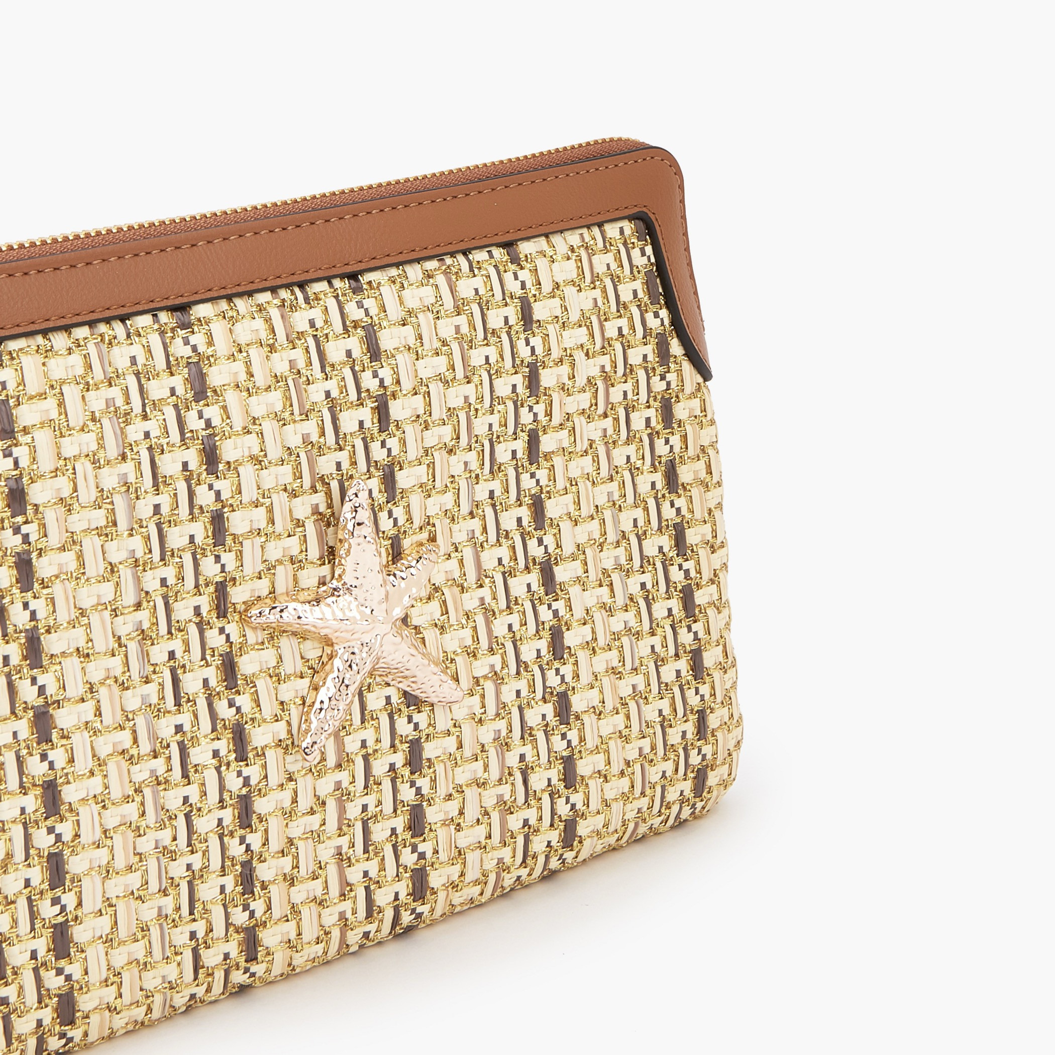 شنطة كلاتش منسوجة بارزة الملمس من سيليست-women-bagsandwallets-handbags-image-4