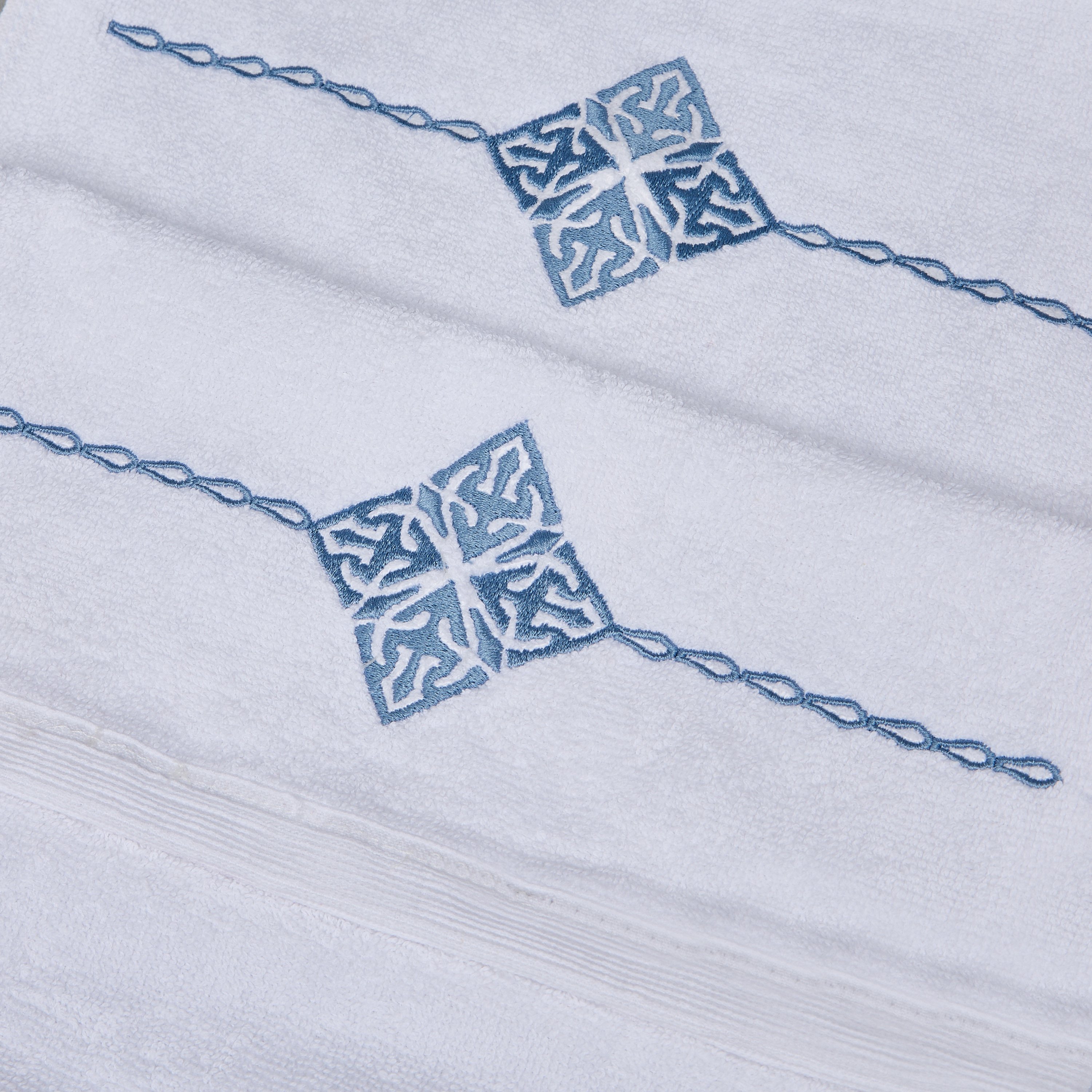 Zarqa 2-Piece Embroidered Guest Towel Set - 30x50 cm-household-bathandlaundry-bathlinen-towels-image-4