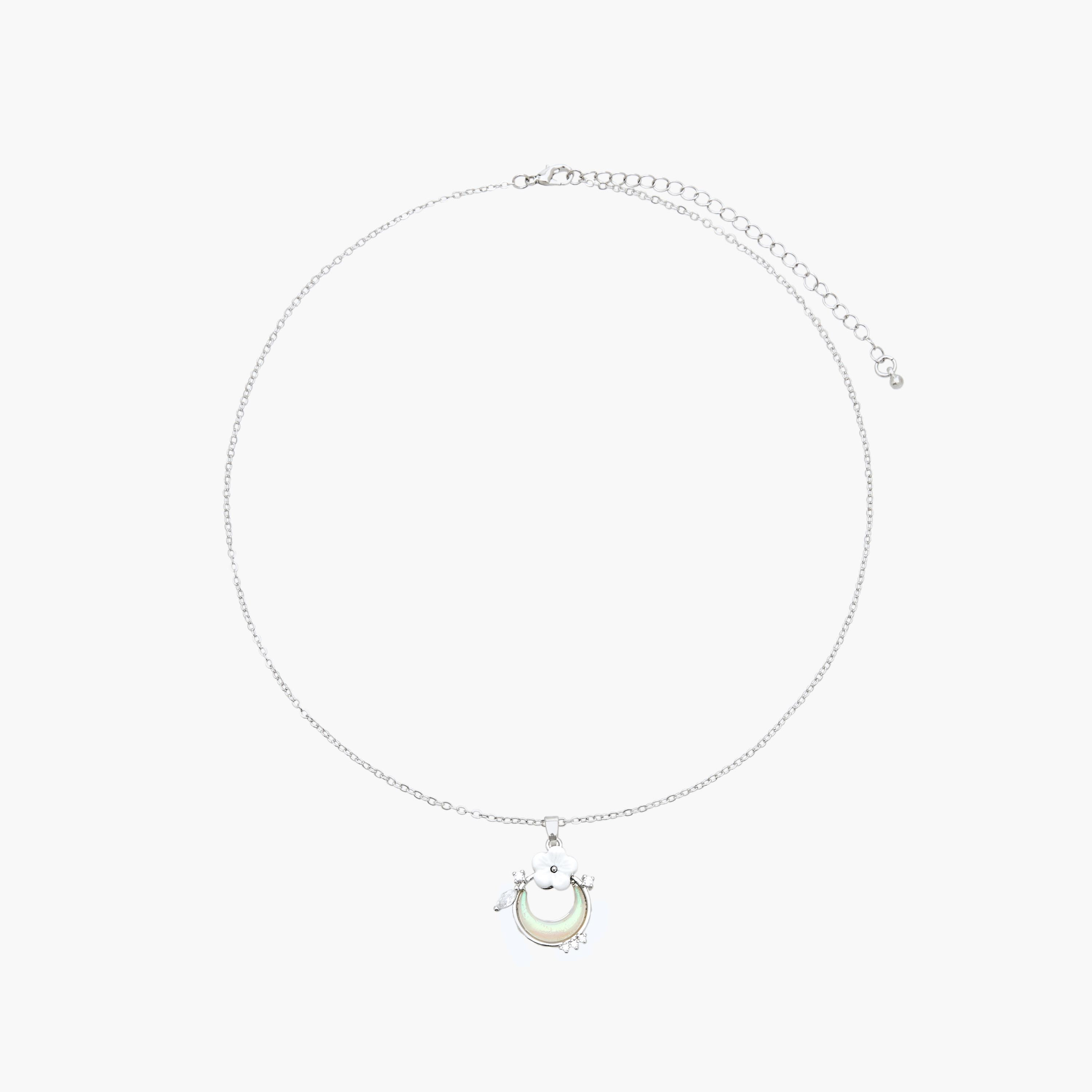 قلادة فضية بدلاية مزينة-women-watchesandjewellery-jewellery-necklacesandpendants-image-1