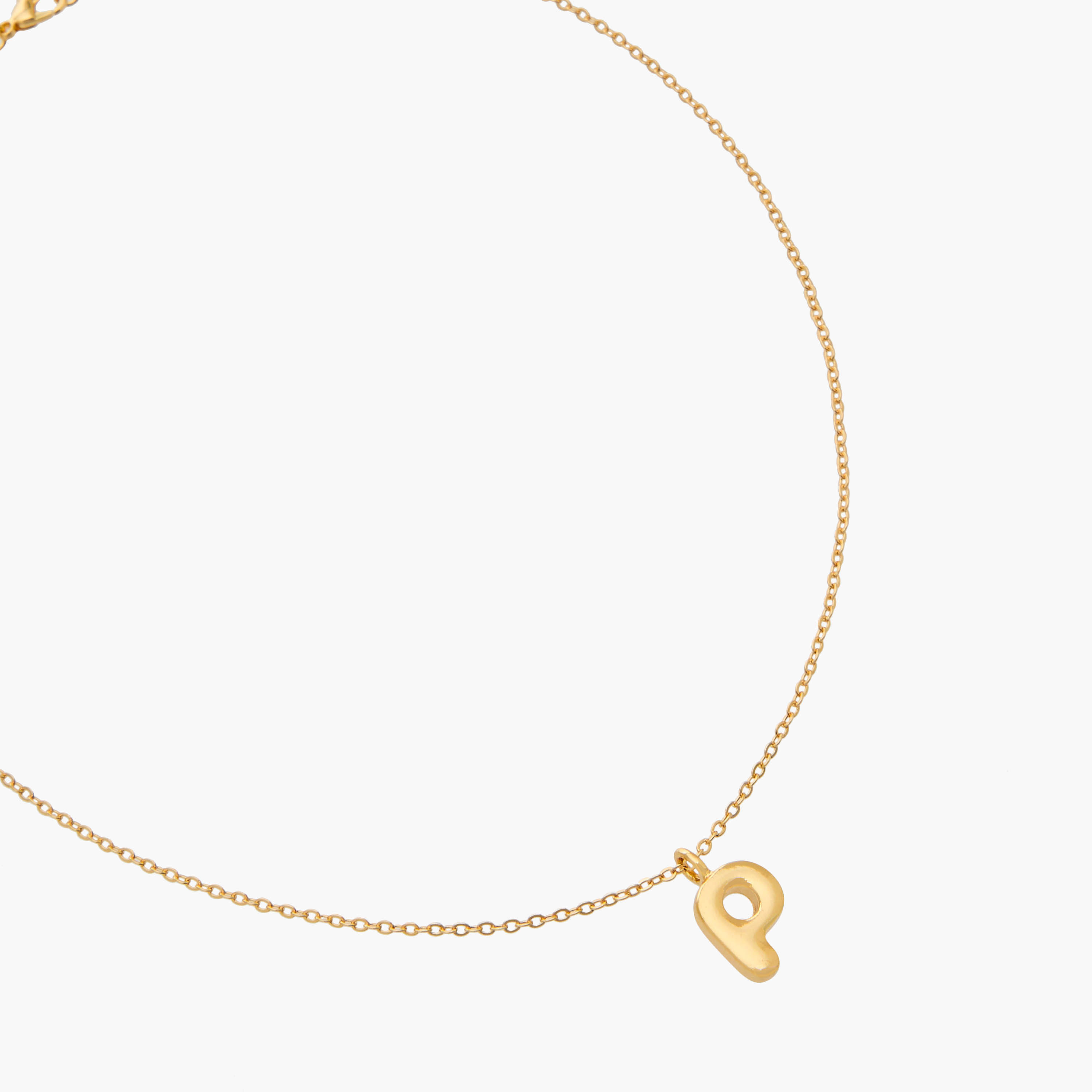 قلادة ذهبية مع دلاية على شكل حرف P-women-watchesandjewellery-jewellery-necklacesandpendants-image-2