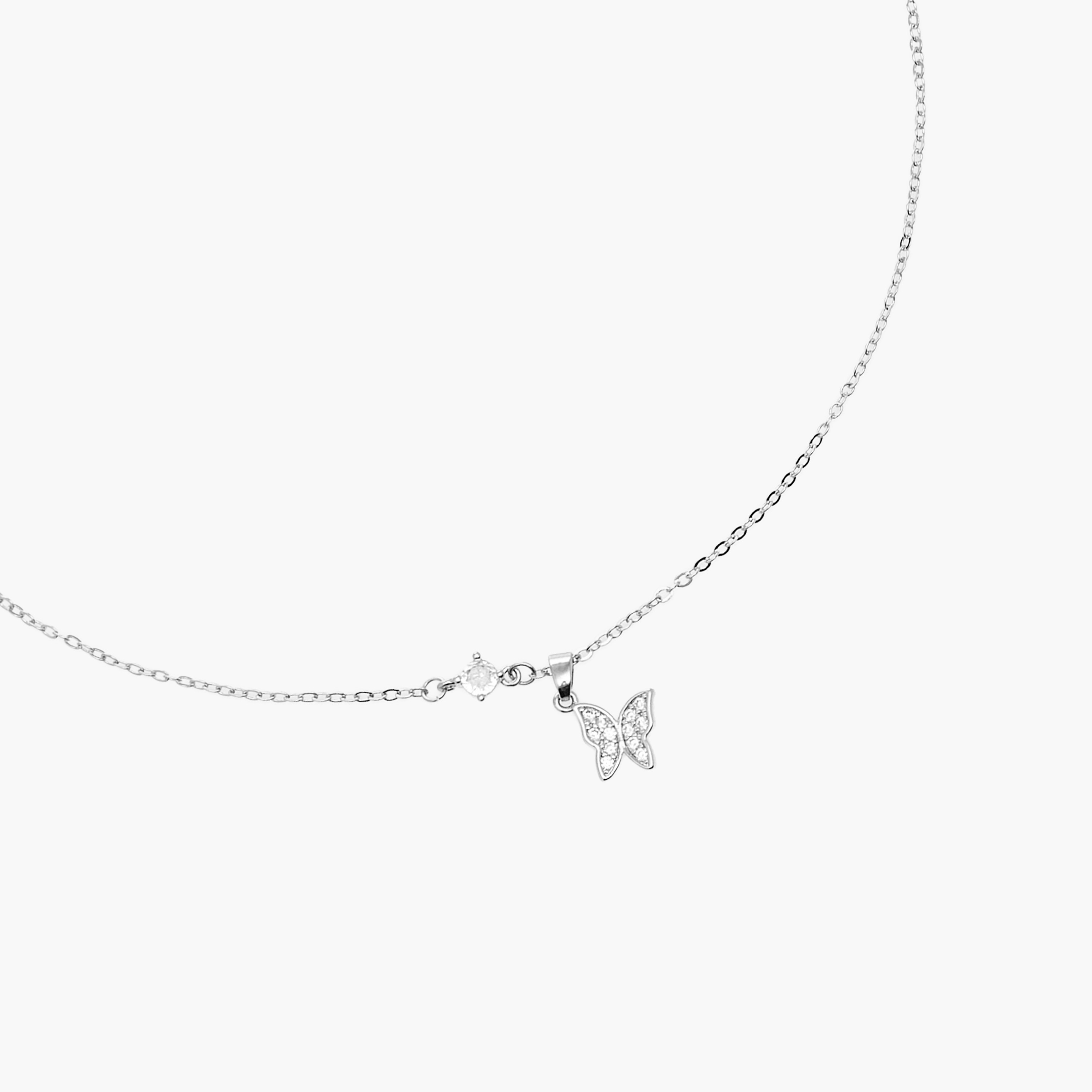 عقد بلون فضي ودلاية فراشة ومشبك إغلاق-women-watchesandjewellery-jewellery-necklacesandpendants-image-2