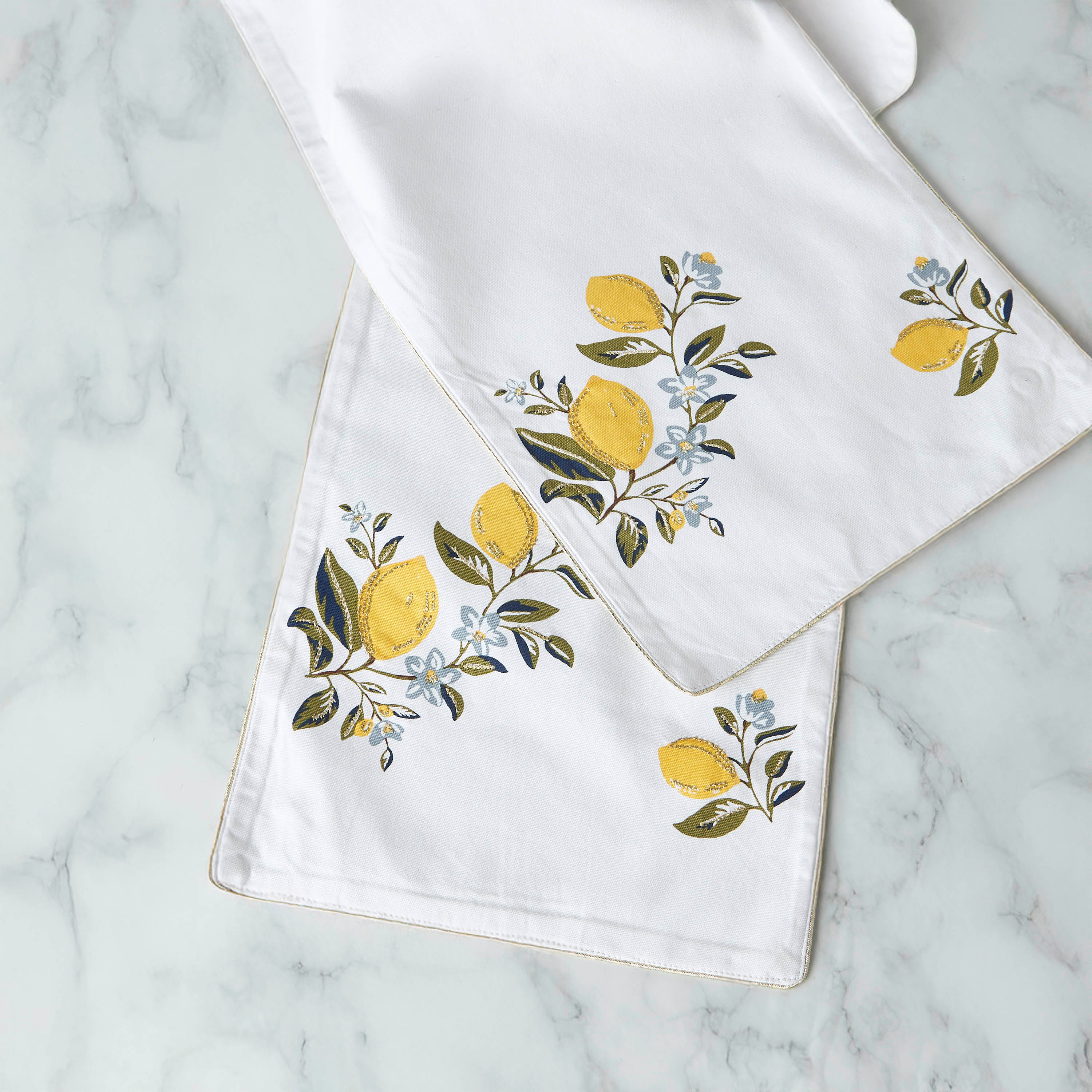 مفرش طاولة بطبعات ليمون - 180×33 سم-household-dining-tablelinen-runnersandtablecovers-image-4