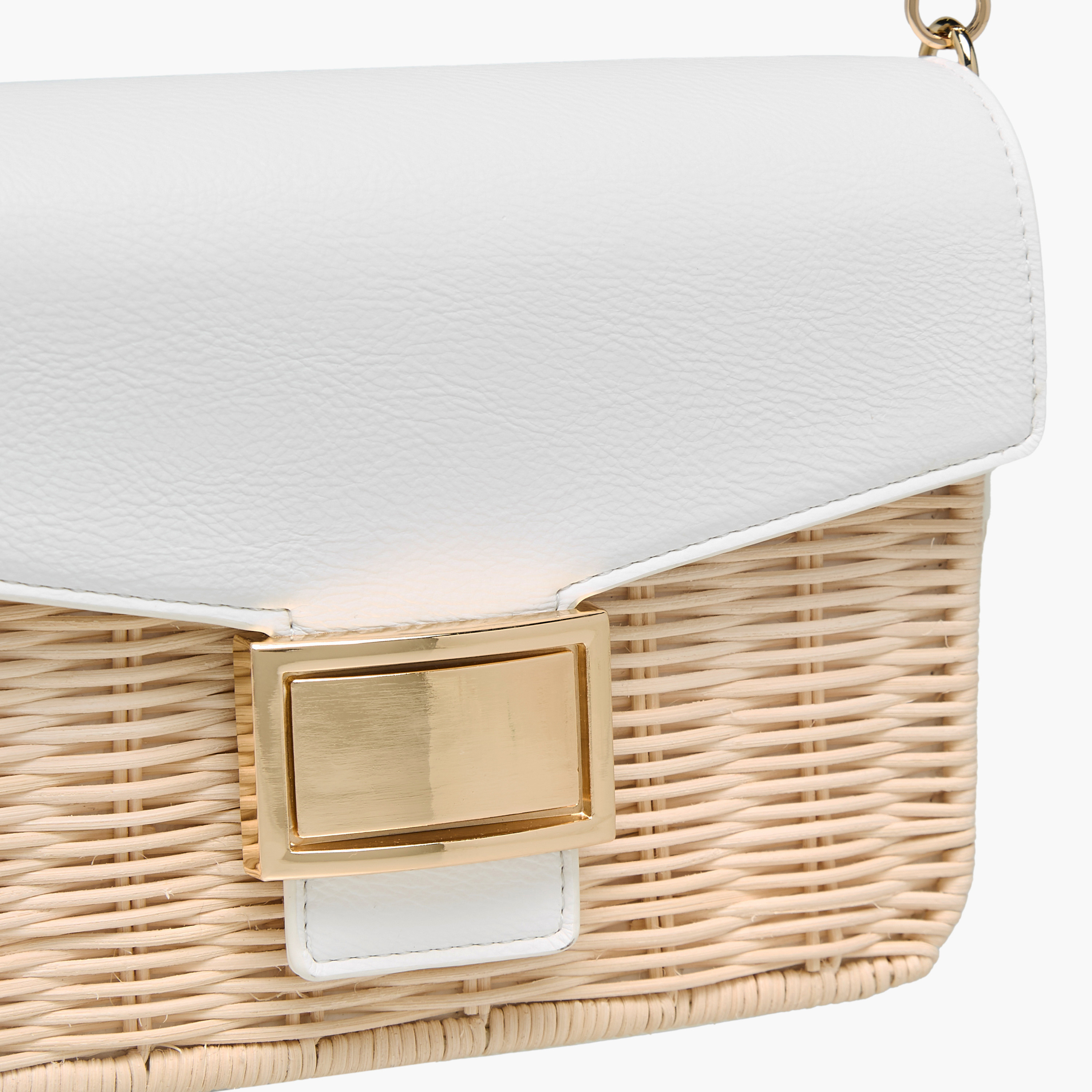 شنطة كروس بودي بملمس مموج بارز وحزام سلسلة من ساشا-women-bagsandwallets-handbags-image-4