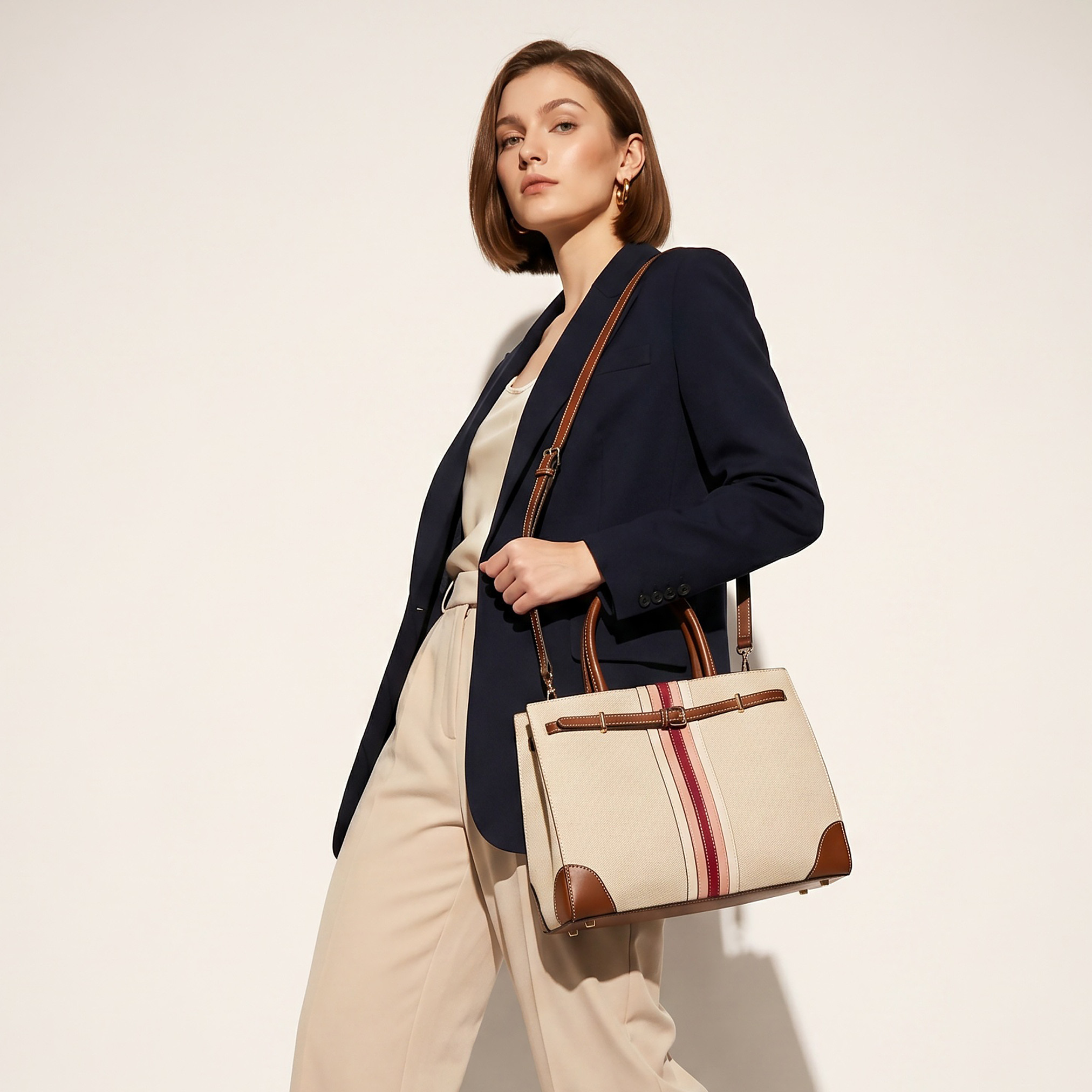 شنطة توتي بارزة الملمس بسحاب إغلاق من ساشا-women-bagsandwallets-handbags-image-2