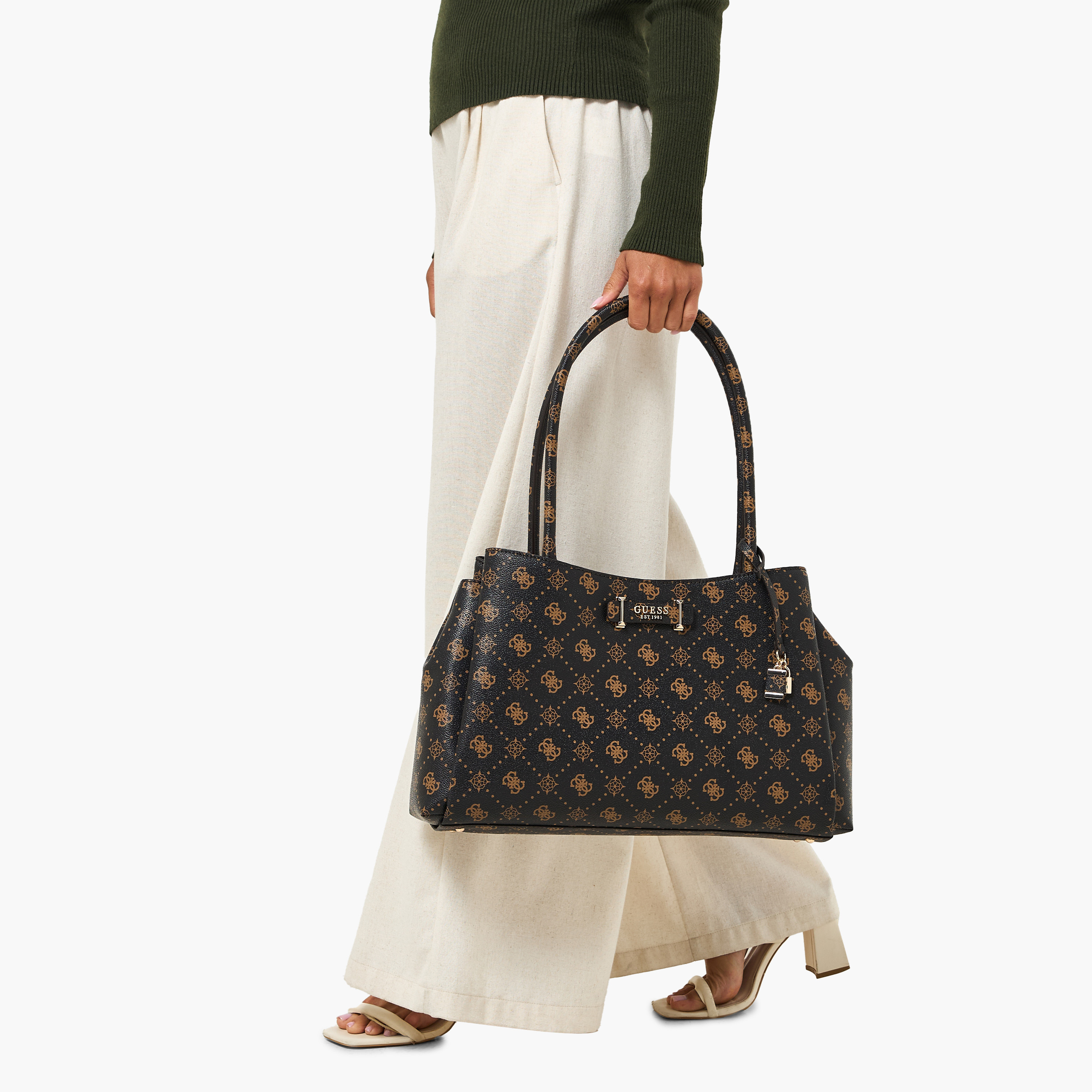 شنطة كتف بسحاب إغلاق وطبعات مونوجرام كاري من جيس-women-bagsandwallets-handbags-image-2