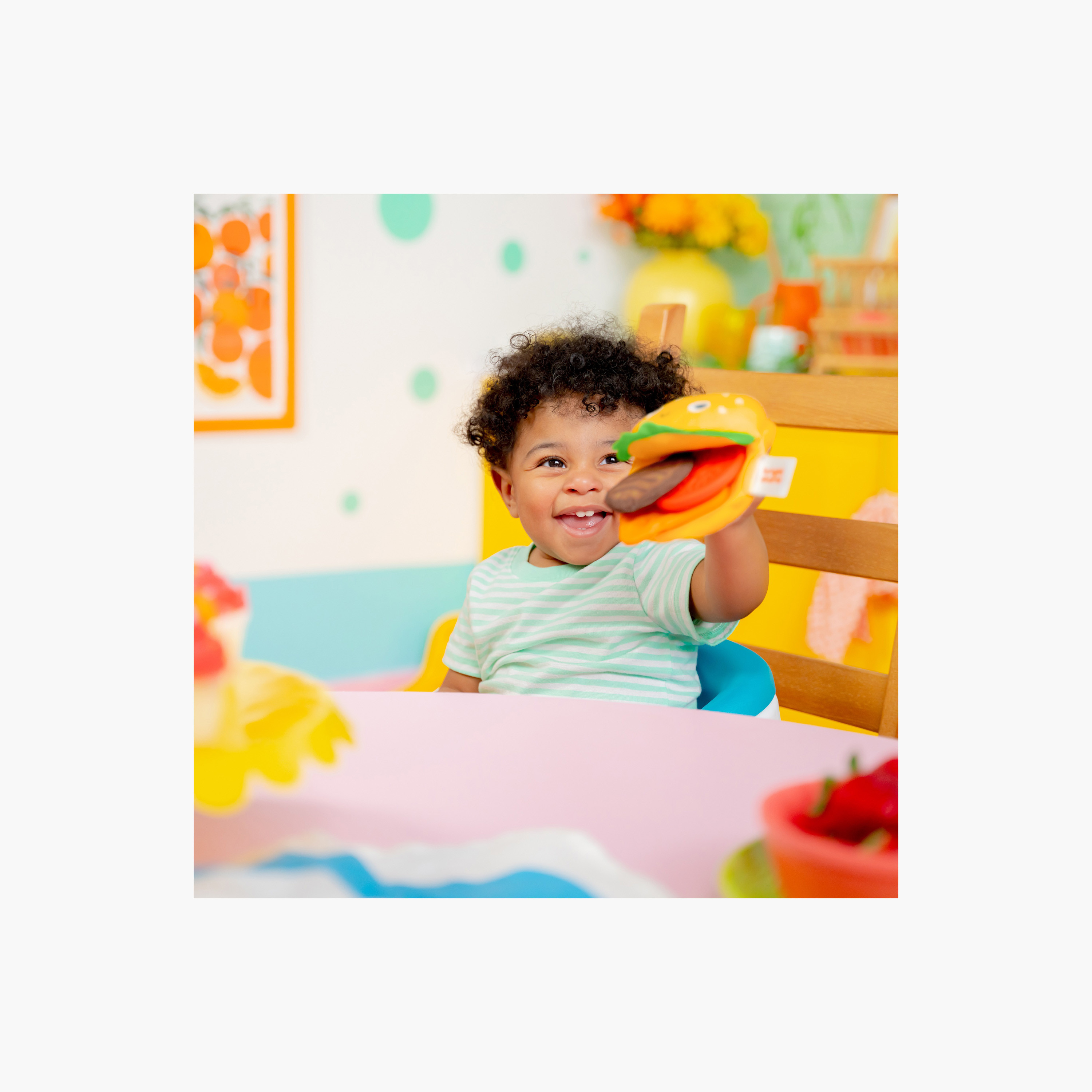 لعبة عضاضة على شكل برجر بالجبنة من برايت ستارتس-baby-bathandcare-oralcare-teethanddentalcare-image-7
