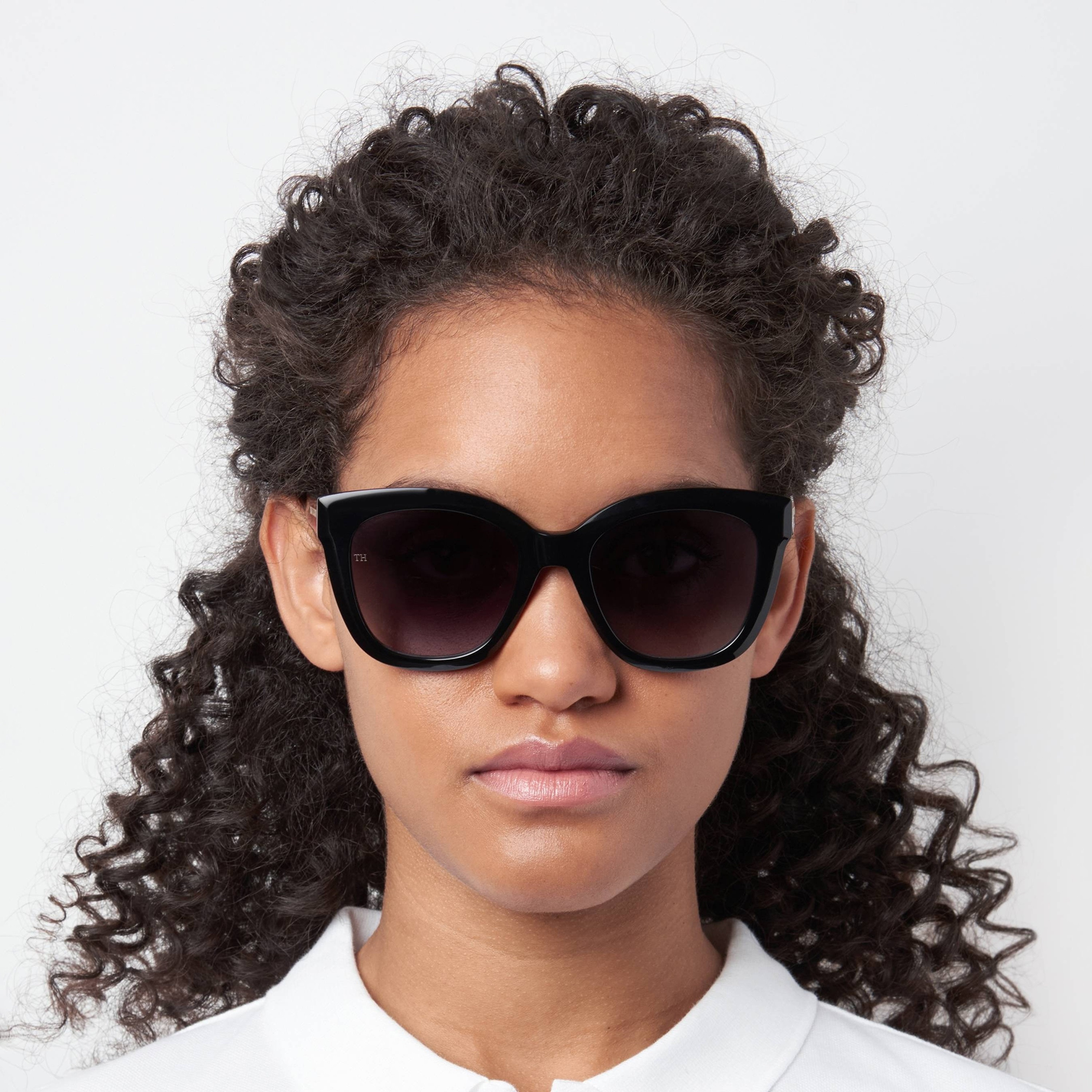 نظارات شمسية نسائية من تومي هيلفيغر بتصميم عين القطة باللون الأسود | TH 1884/S-women-sunglasses-image-5