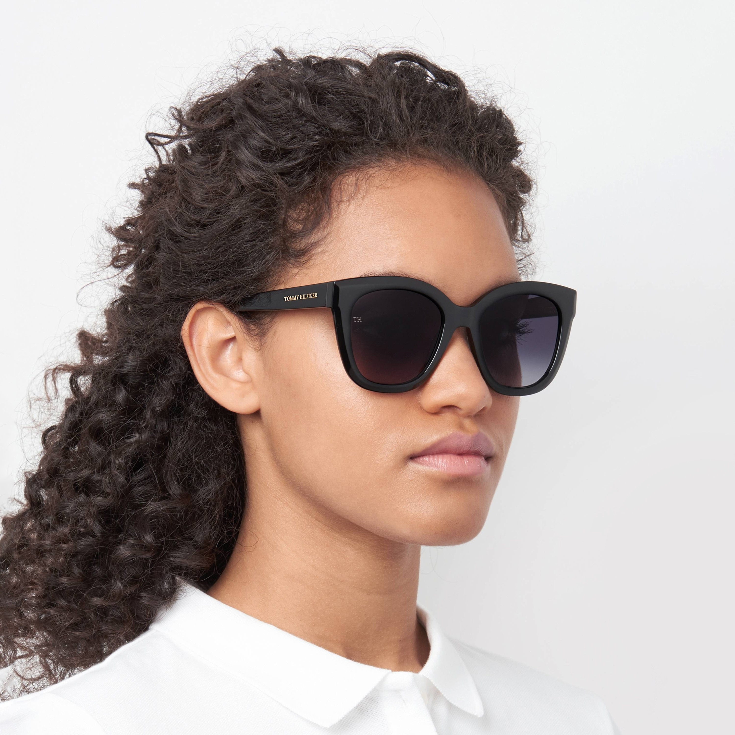 نظارات شمسية نسائية من تومي هيلفيغر بتصميم عين القطة باللون الأسود | TH 1884/S-women-sunglasses-image-6