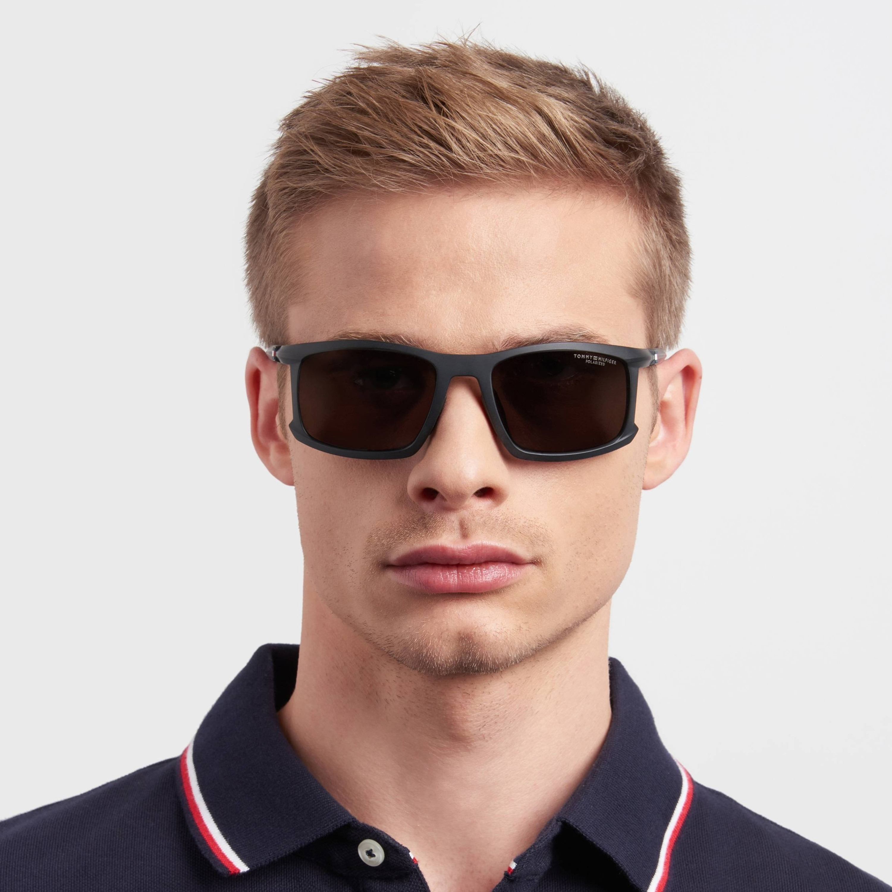 نظارات شمسية رمادية مربعة الشكل بتصميم وايفارير من تومي هيلفيغر للرجال | TH 1915/S-men-sunglasses-image-5