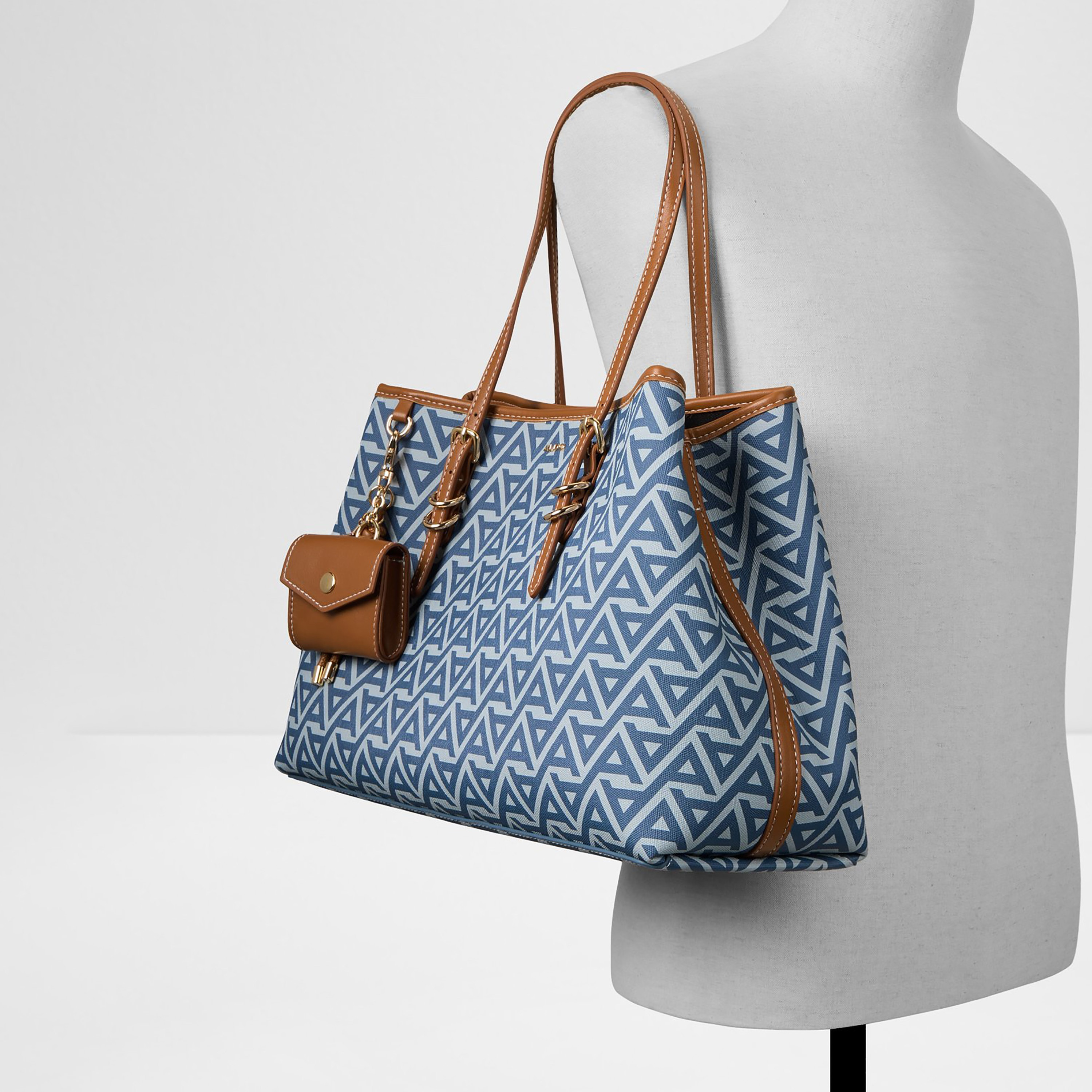 حقيبة يد وحقيبة صغيرة من ألدو إيسيدرا مونوجرام بمقبضين وإغلاق مغناطيسي-women-bagsandwallets-handbags-image-4