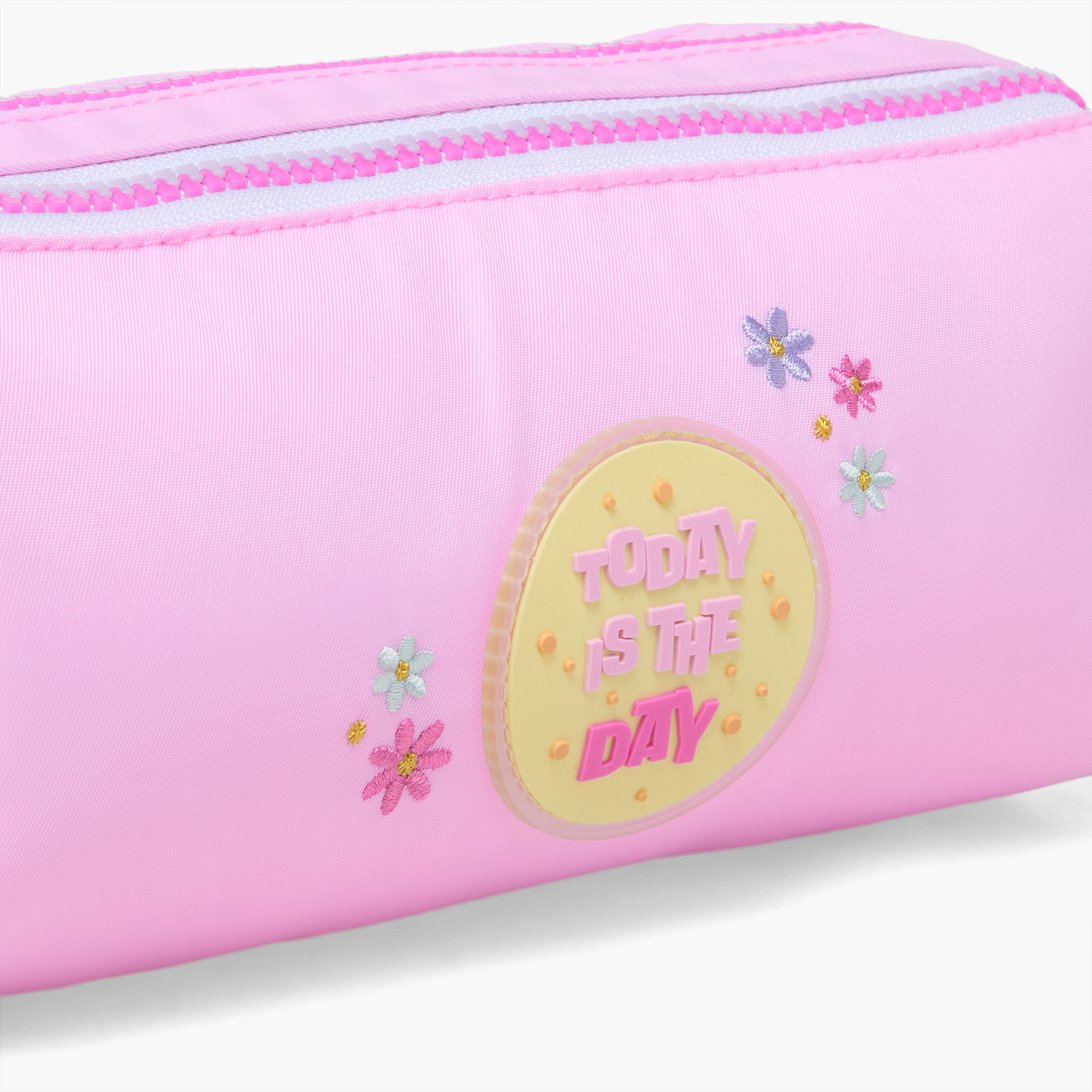 مقلمة بتصميم بارز وسحاب إغلاق من مايفير-school-stationery-pencilcases-image-6