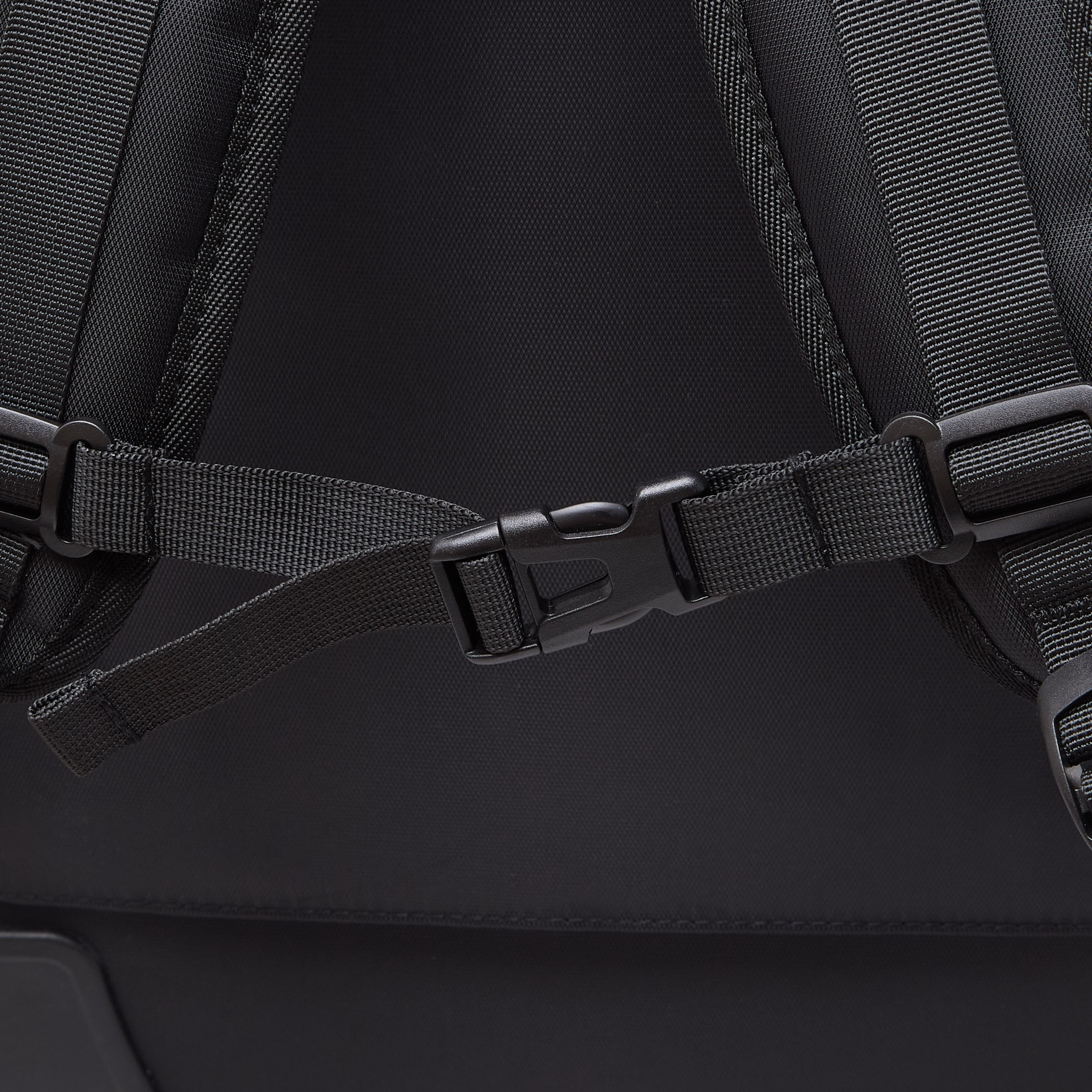 شنطة ترولي سادة بمقبض قابل للسحب للأولاد بعمر 8 -13 سنة - 18.5 بوصة-school-bagsandbackpacks-trolleybags-image-12
