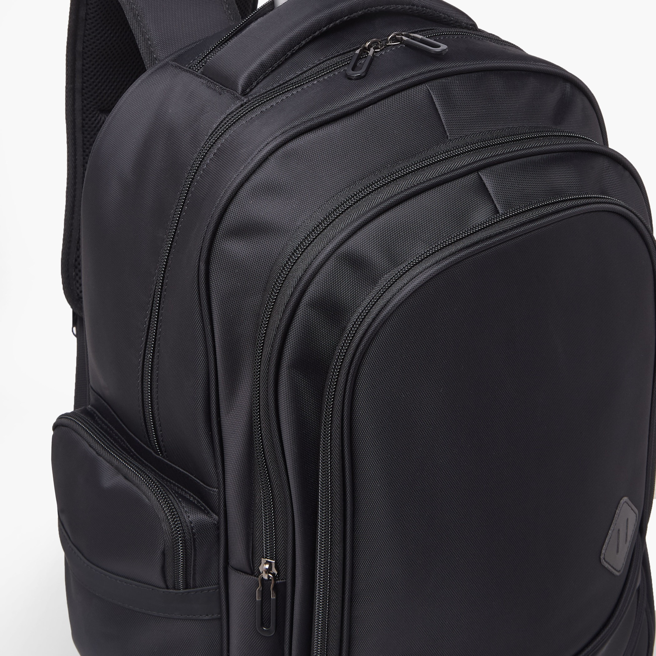 شنطة ترولي سادة بمقبض قابل للسحب للأولاد بعمر 8 -13 سنة - 18.5 بوصة-school-bagsandbackpacks-trolleybags-image-4