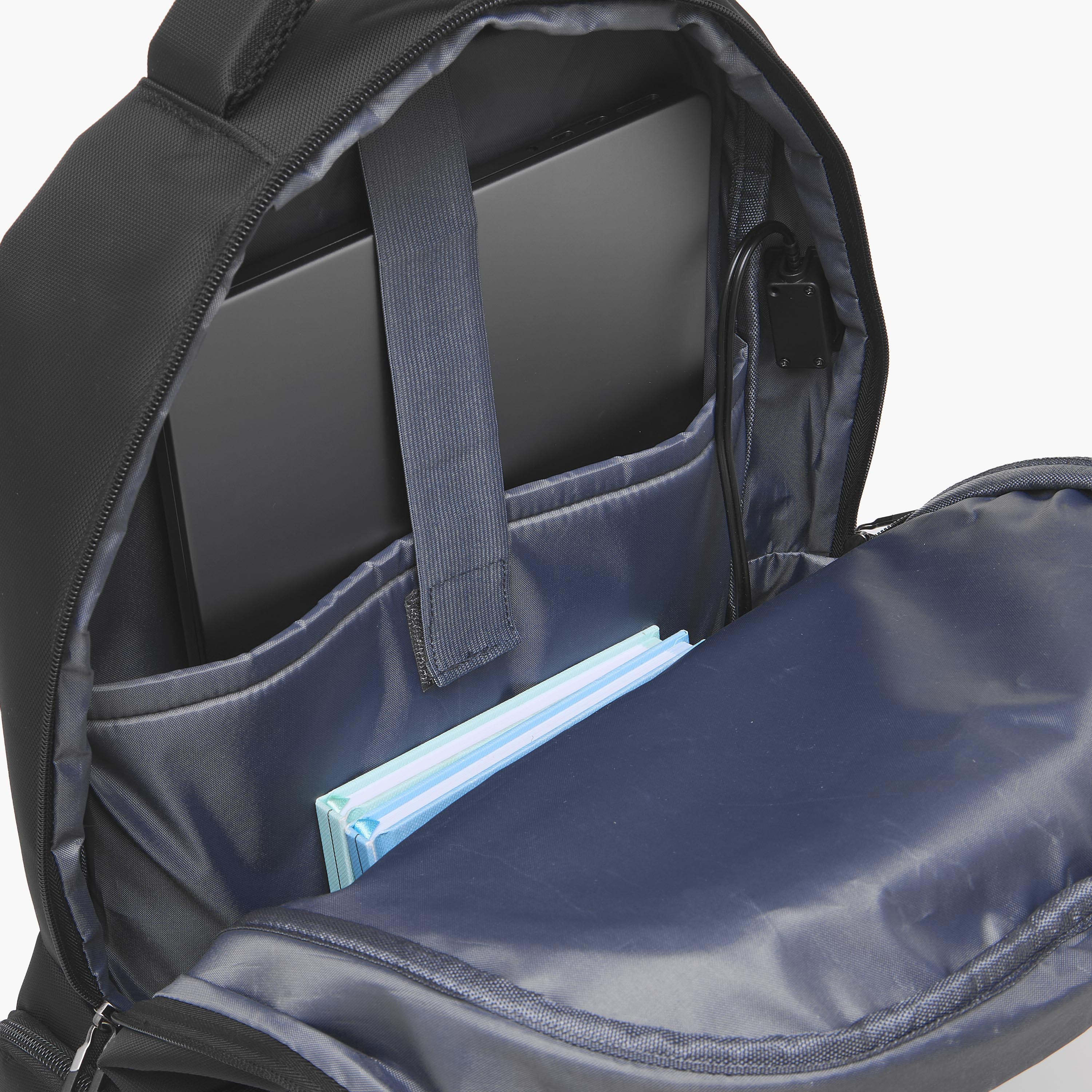 شنطة ظهر سادة بأحزمة مبطنة للأولاد بعمر 8-13سنة - 18.5 بوصة-school-bagsandbackpacks-backpacks-image-6