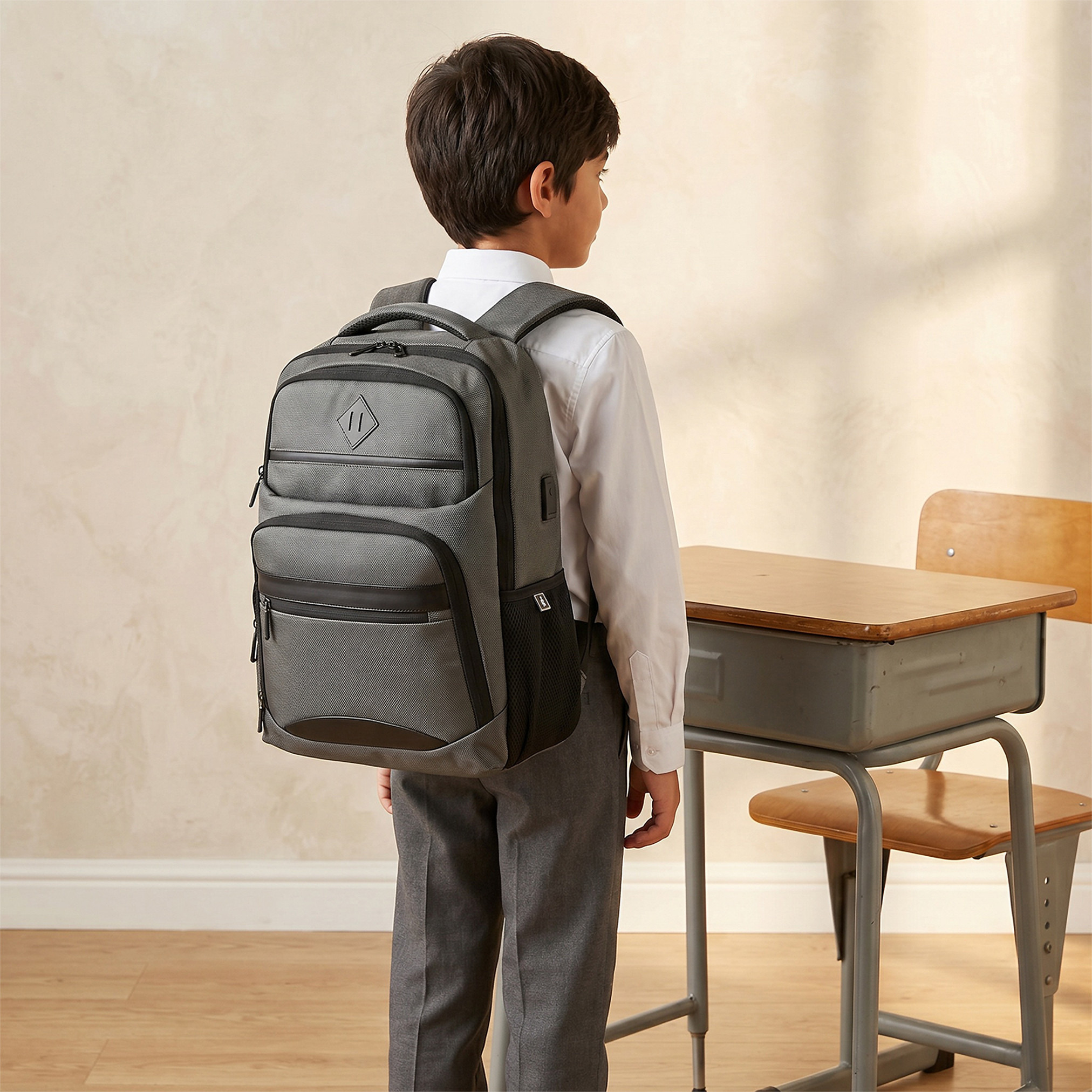 شنطة ظهر بارزة الملمس بأحزمة كتف قابلة للتعديل للأولاد 8 -13 سنة - 18 بوصة-school-bagsandbackpacks-backpacks-image-3