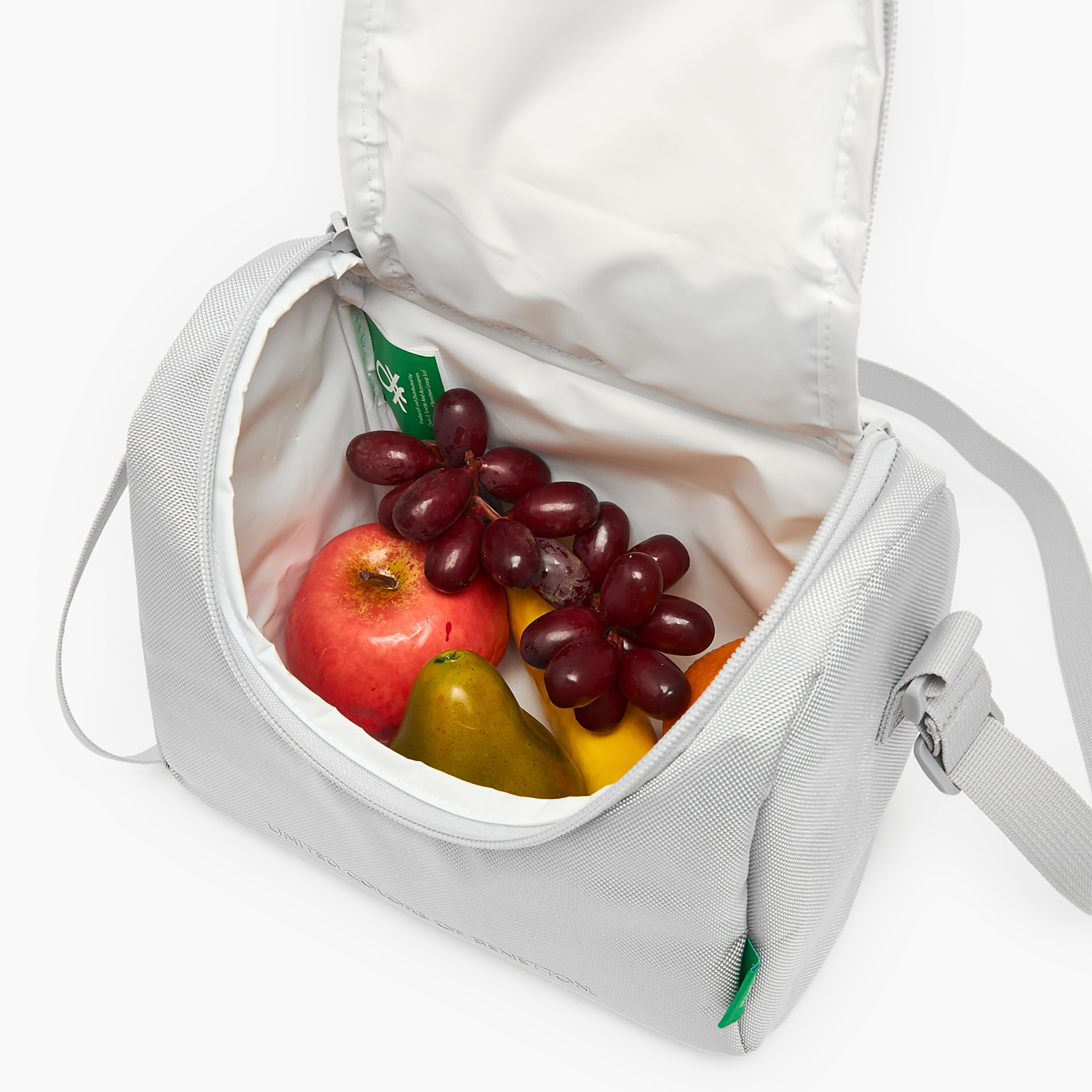 United Colors of Benetton Solid Print Lunch Bag for Boys 8-13 Years with Insulation-school-lunchessentials-lunchbags-image-3