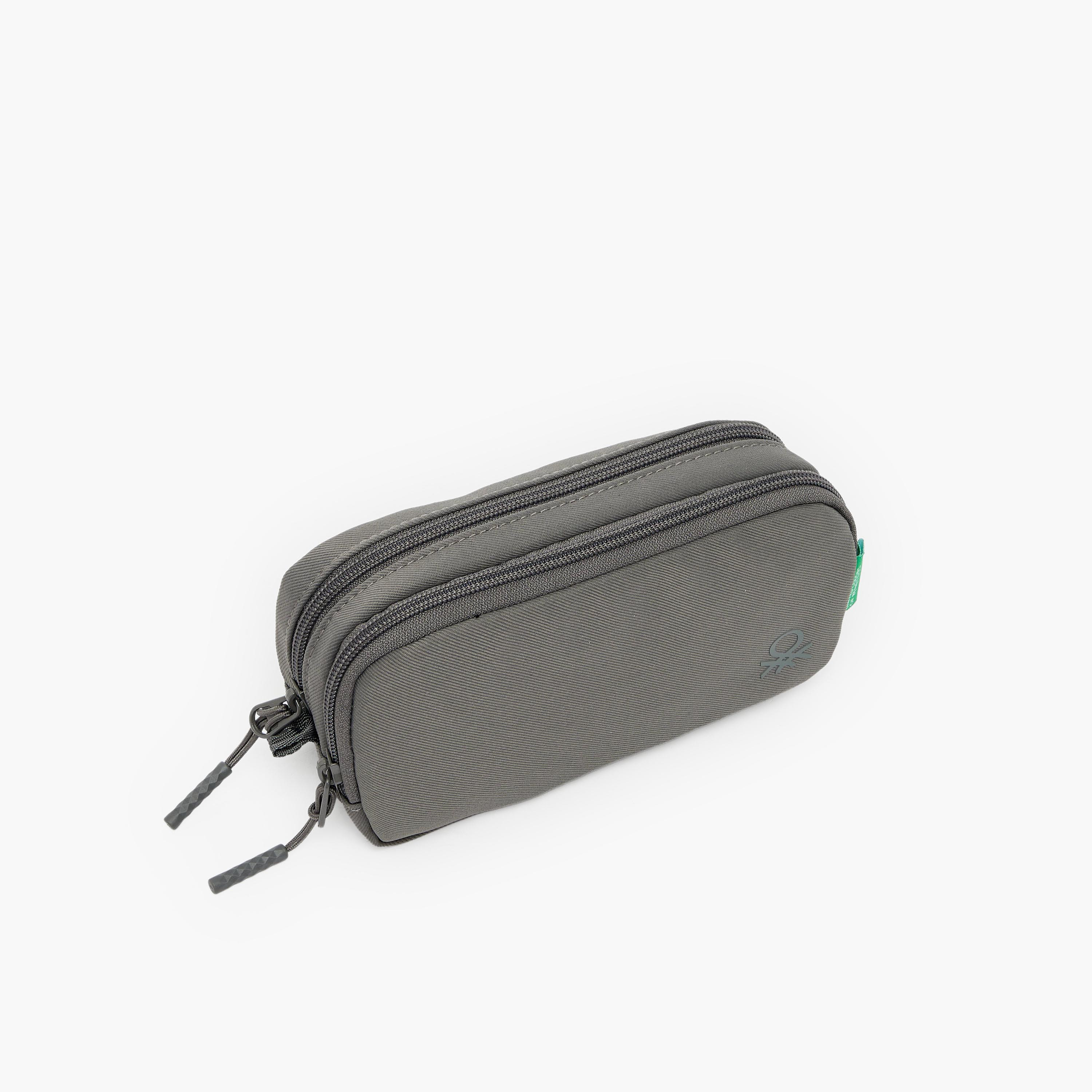 مقلمة سادة بقسمين من يونايتد كولورز أوف بينيتون-school-stationery-pencilcases-image-3