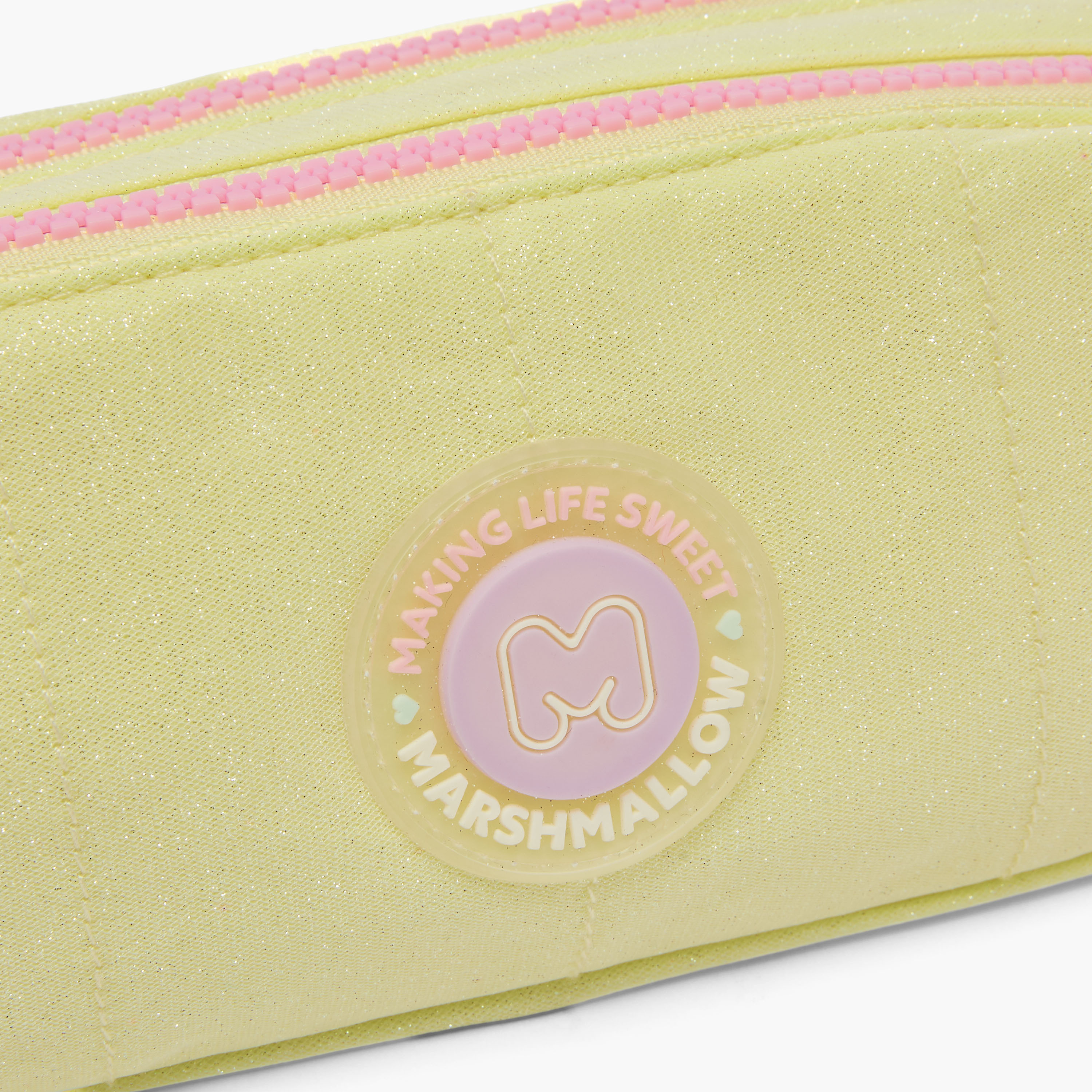 مقلمة بتفاصيل مزخرفة وقسمين من مارشميلو-school-stationery-pencilcases-image-1