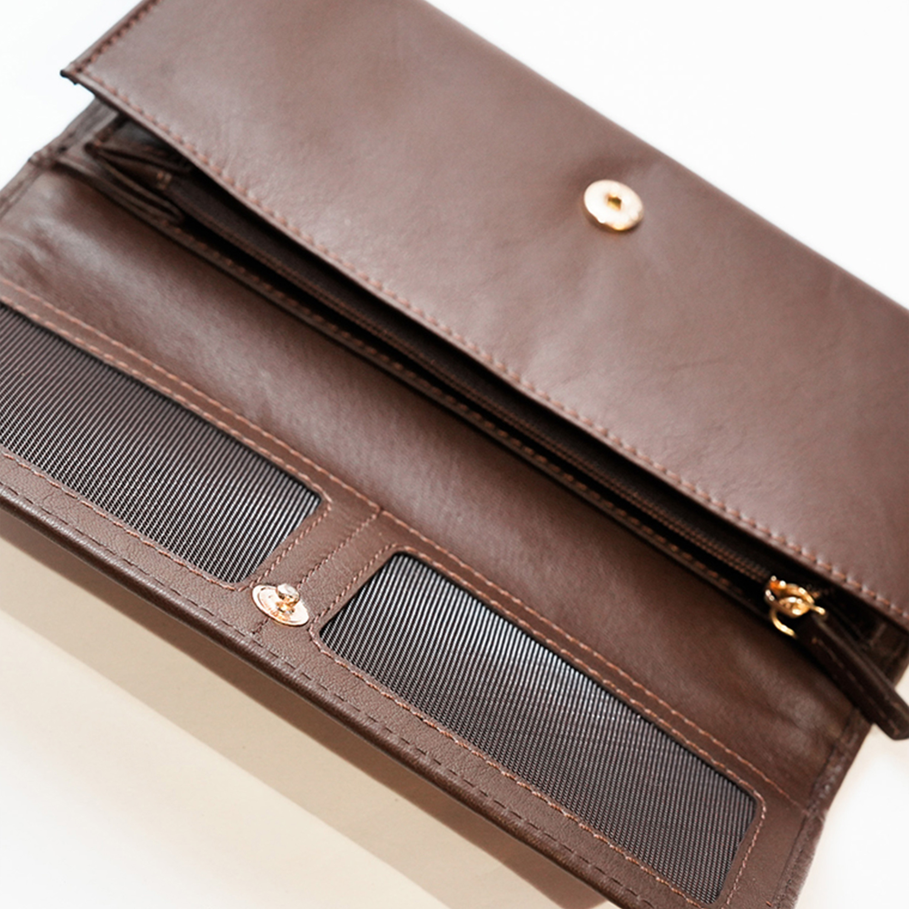 كلاركس - محفظة بتصميم مميز بإغلاق قلاب-women-bagsandwallets-wallets-image-4