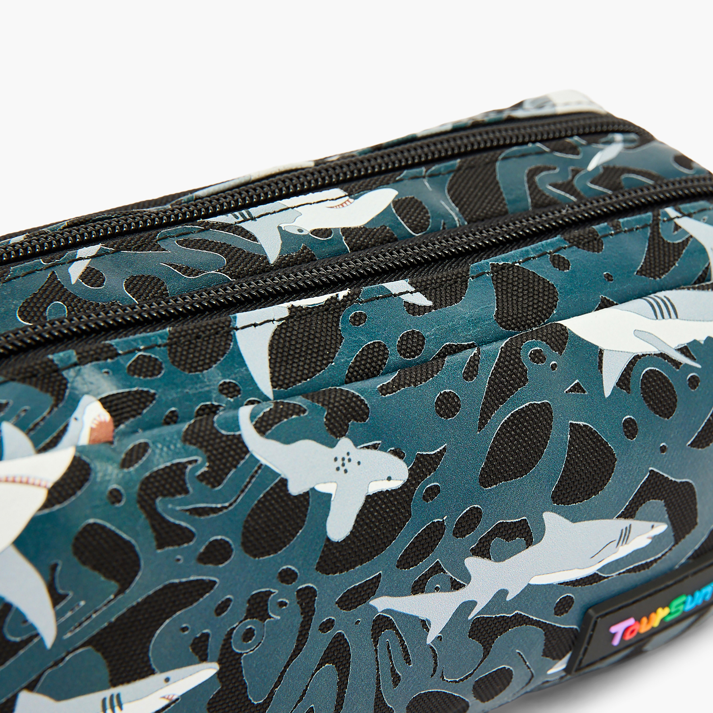 مقلمة بقسمين وطبعات قرش من تورسن-school-stationery-pencilcases-image-5