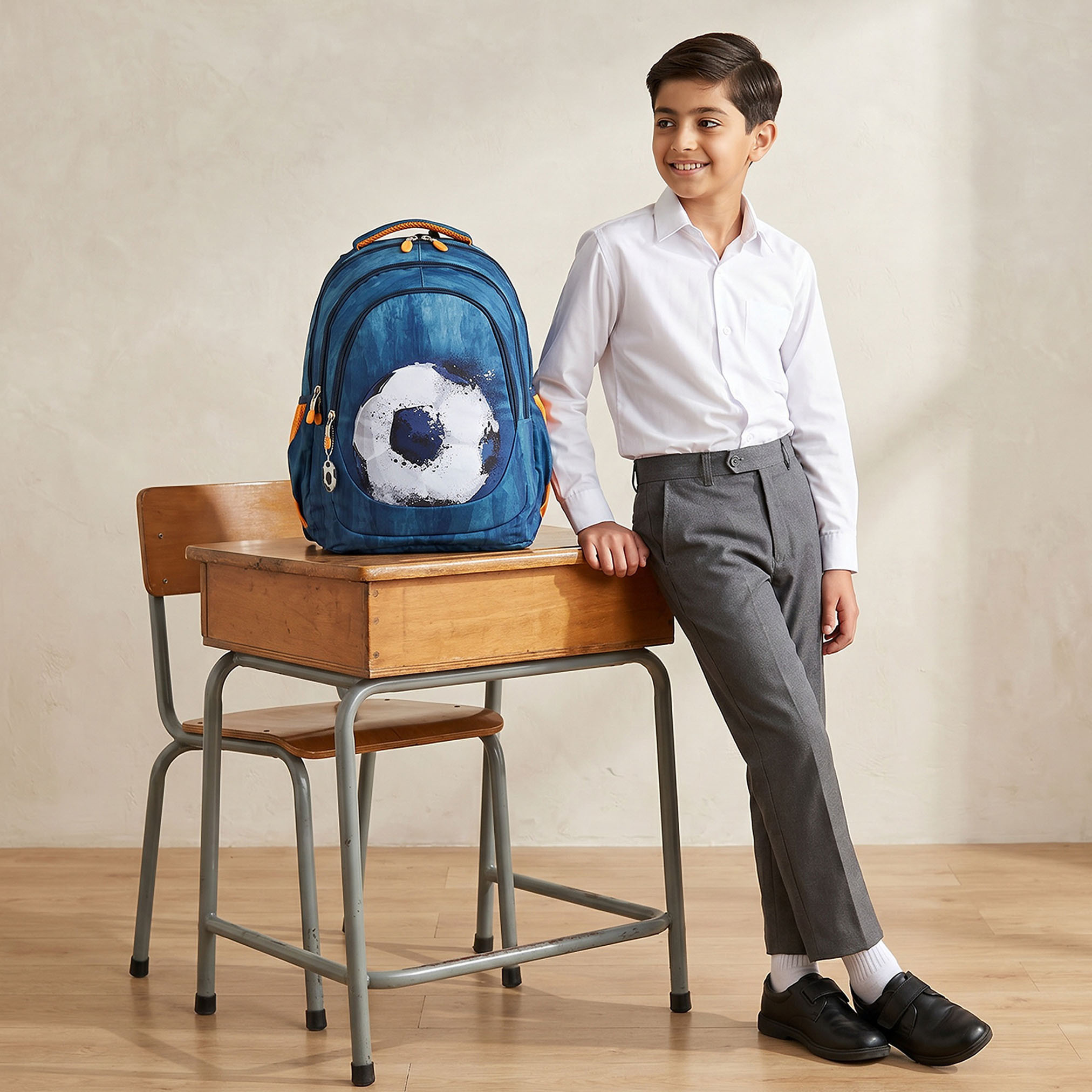 شنطة ظهر بأحزمة كتف مبطنة وطبعات كرة قدم للأولاد بعمر 8-13 سنة من سانت رايت - 18 بوصة-school-bagsandbackpacks-backpacks-image-2