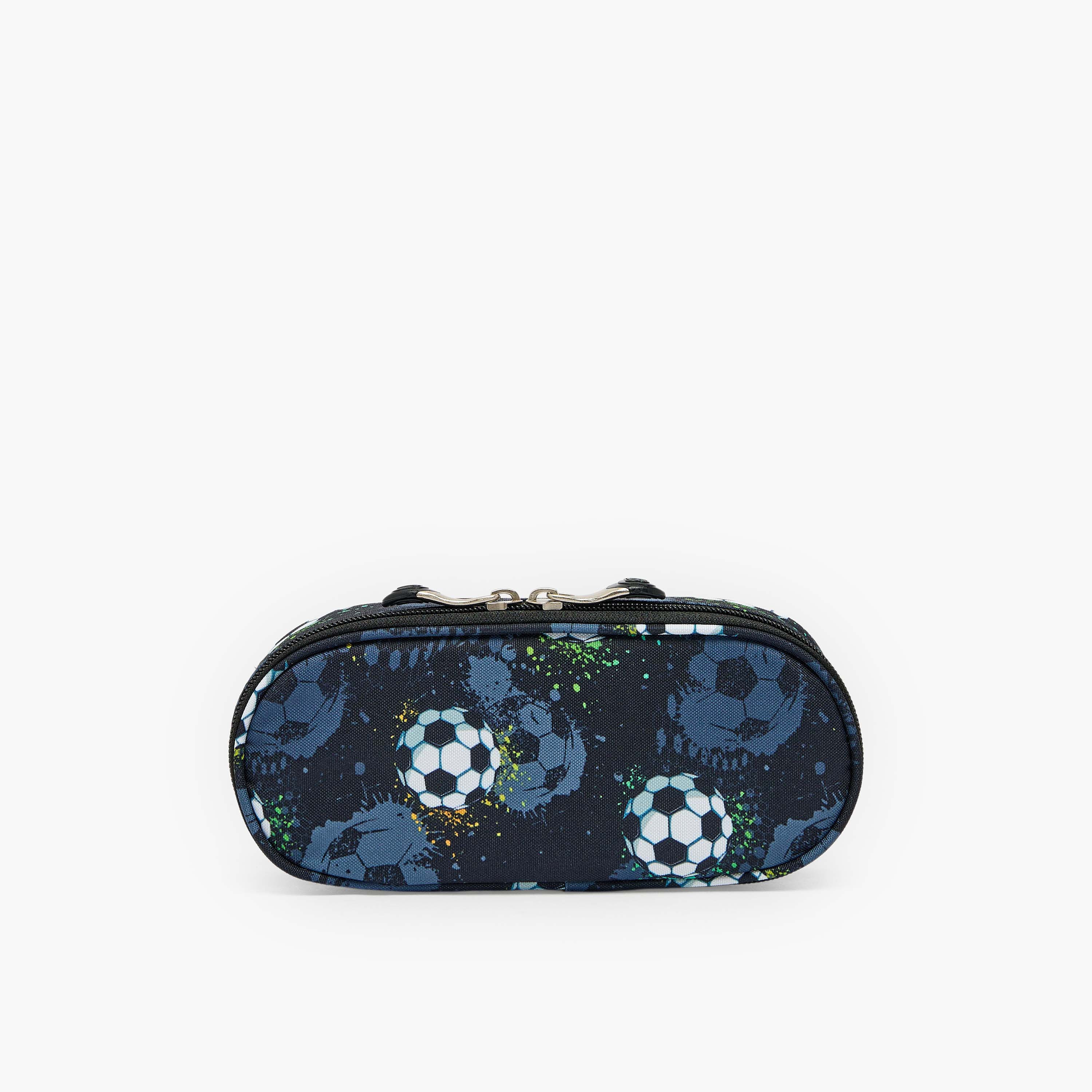 مقلمة بطبعات كرة القدم وبسحاب من سانت رايت-school-stationery-pencilcases-image-1