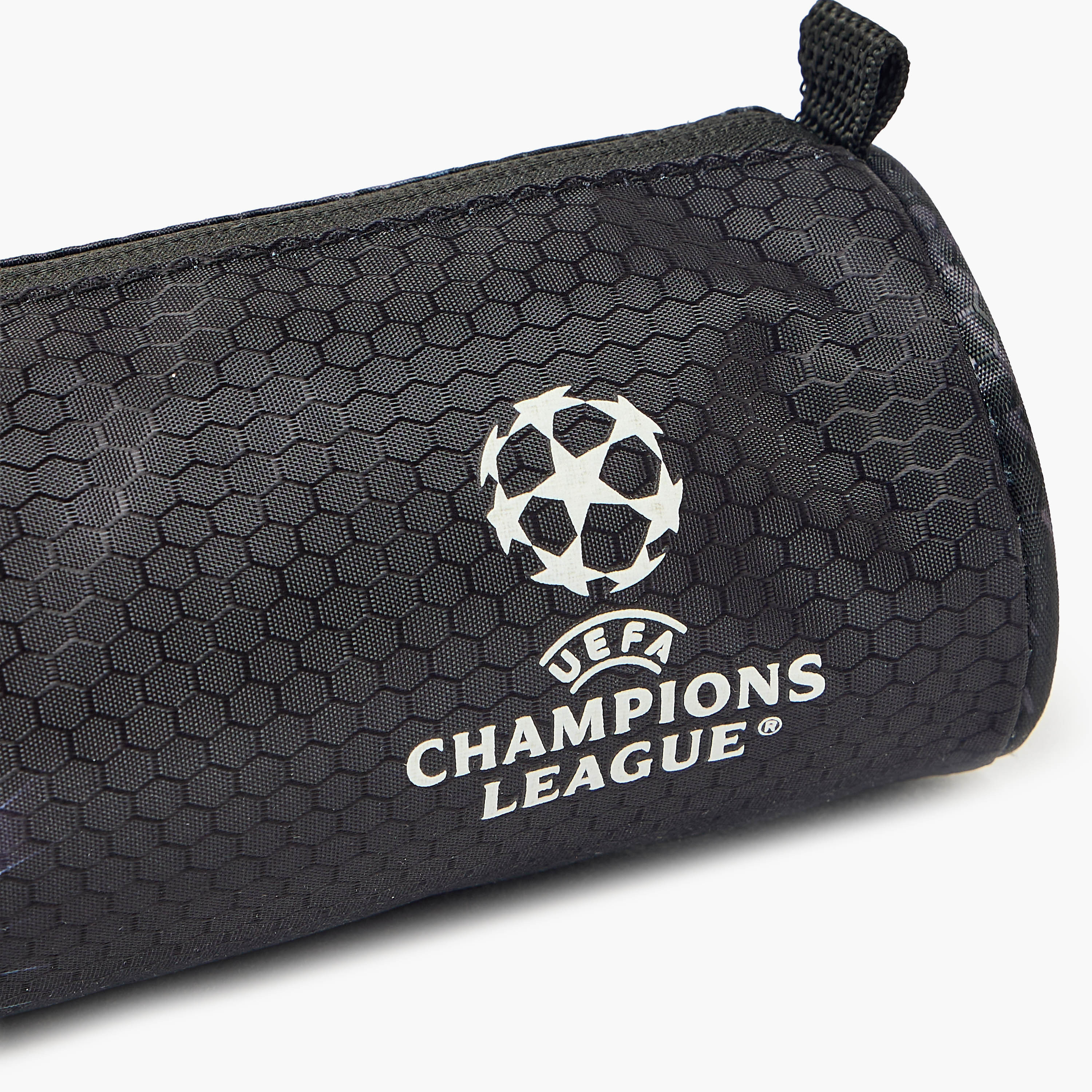 مقلمة بطبعات تشامبيونز ليج بسحّاب إغلاق-school-stationery-pencilcases-image-5