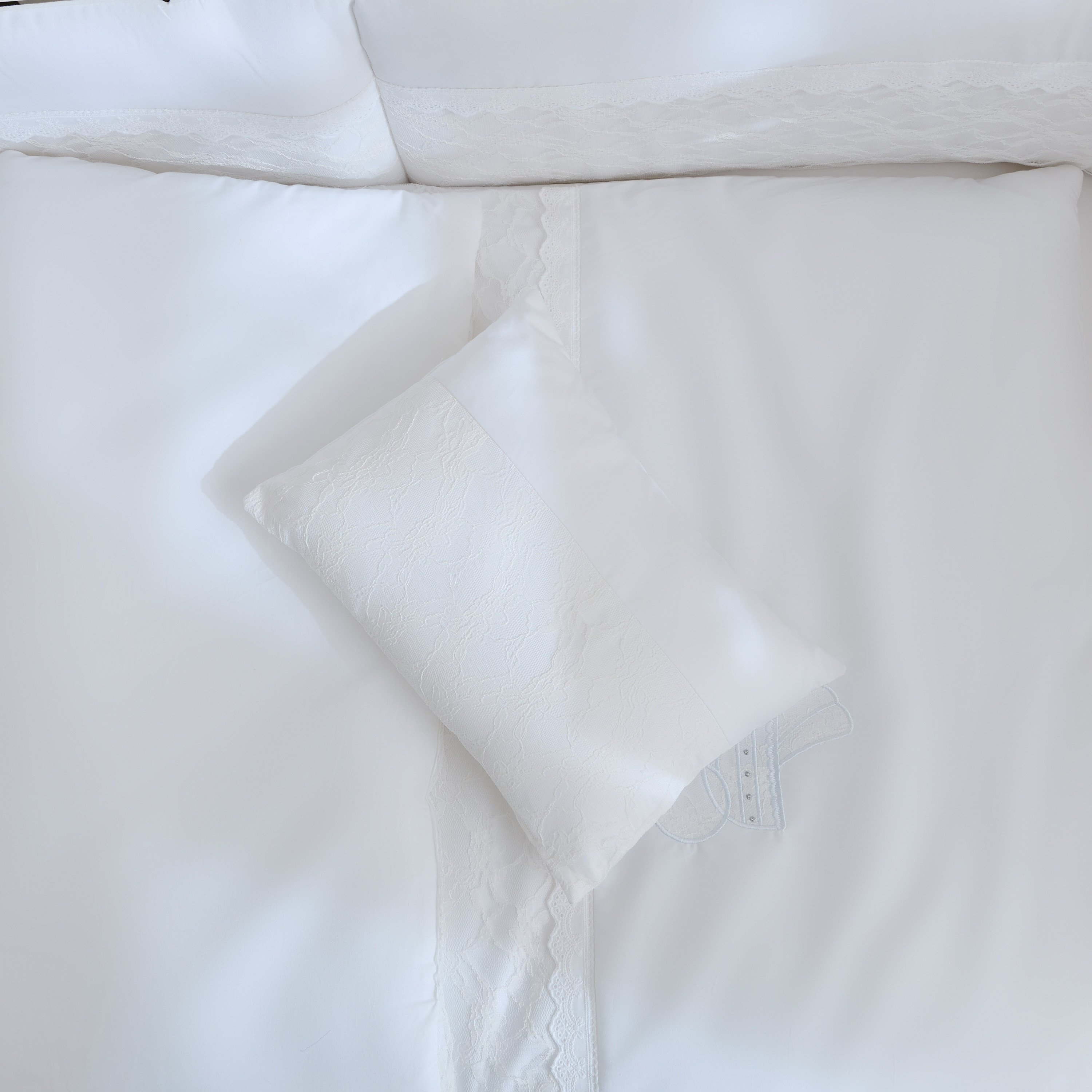 Giggles Baby Bedding Set with Lace Trim-baby-nursery-babybedding-image-9